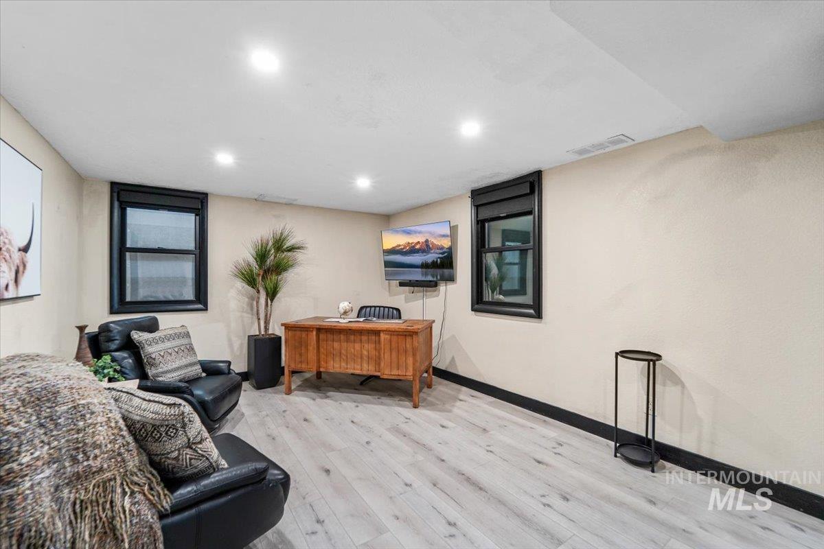 3200 N Mountain View Dr, Boise, Idaho 83704-4635, 5 Bedrooms, 5 Bathrooms, Residential For Sale, Price $2,145,000,MLS 98961608