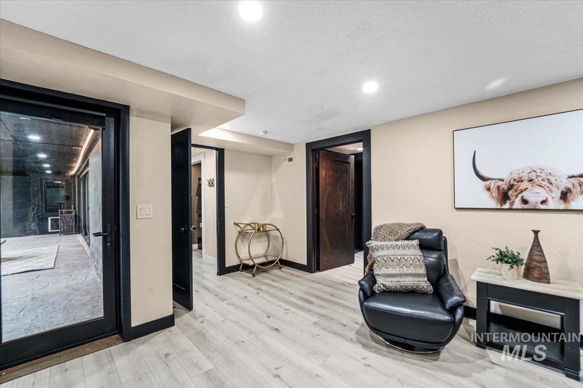 3200 N Mountain View Dr, Boise, Idaho 83704-4635, 5 Bedrooms, 5 Bathrooms, Residential For Sale, Price $2,145,000,MLS 98961608