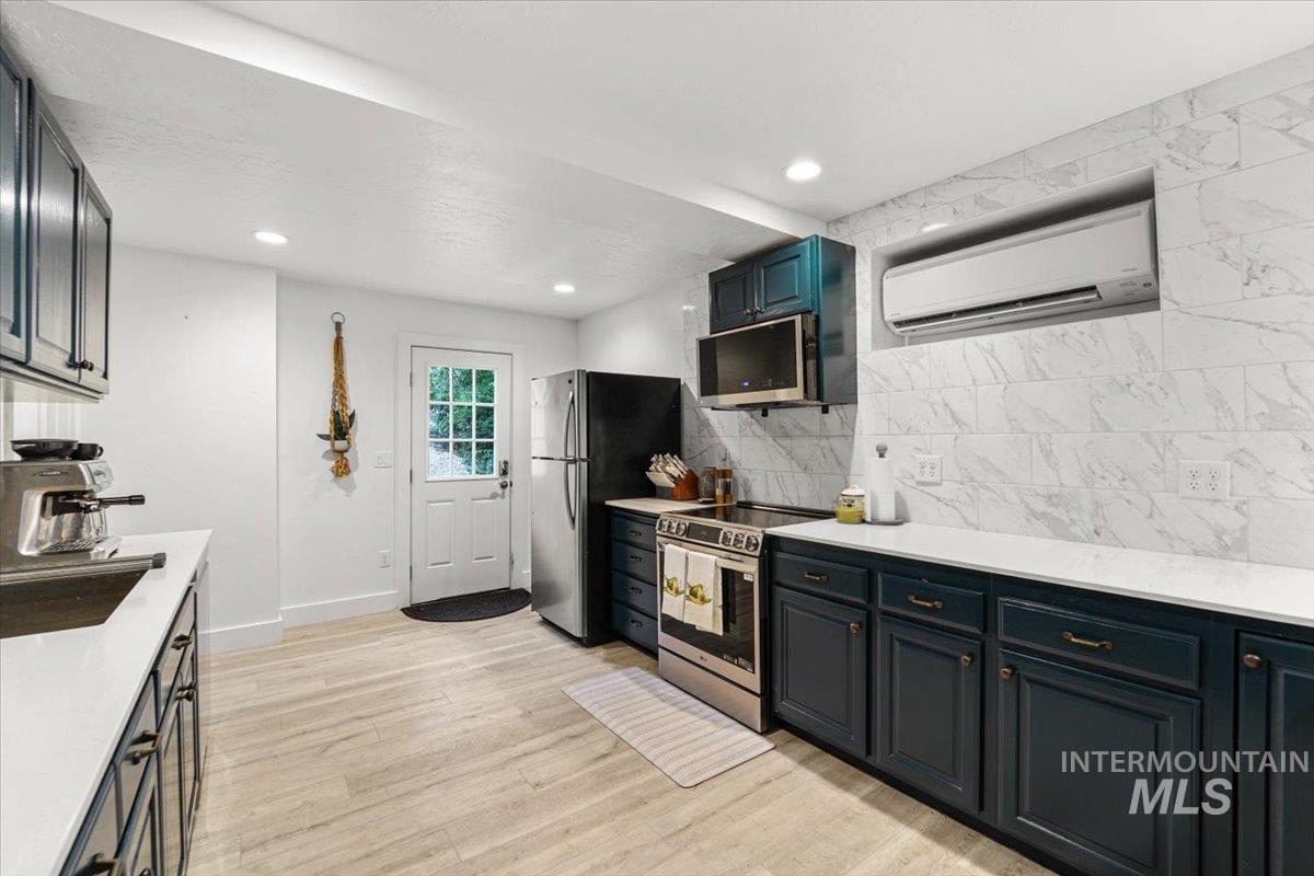 3200 N Mountain View Dr, Boise, Idaho 83704-4635, 5 Bedrooms, 5 Bathrooms, Residential For Sale, Price $2,145,000,MLS 98961608