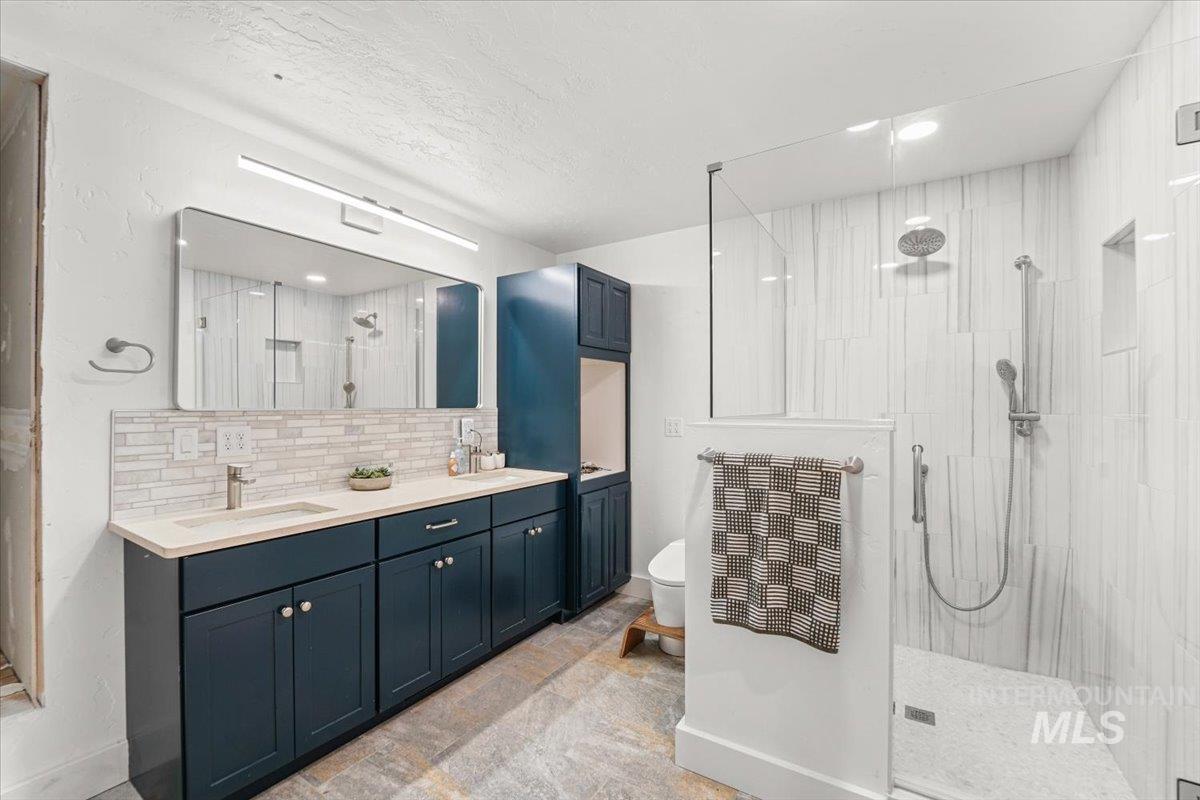 3200 N Mountain View Dr, Boise, Idaho 83704-4635, 5 Bedrooms, 5 Bathrooms, Residential For Sale, Price $2,145,000,MLS 98961608