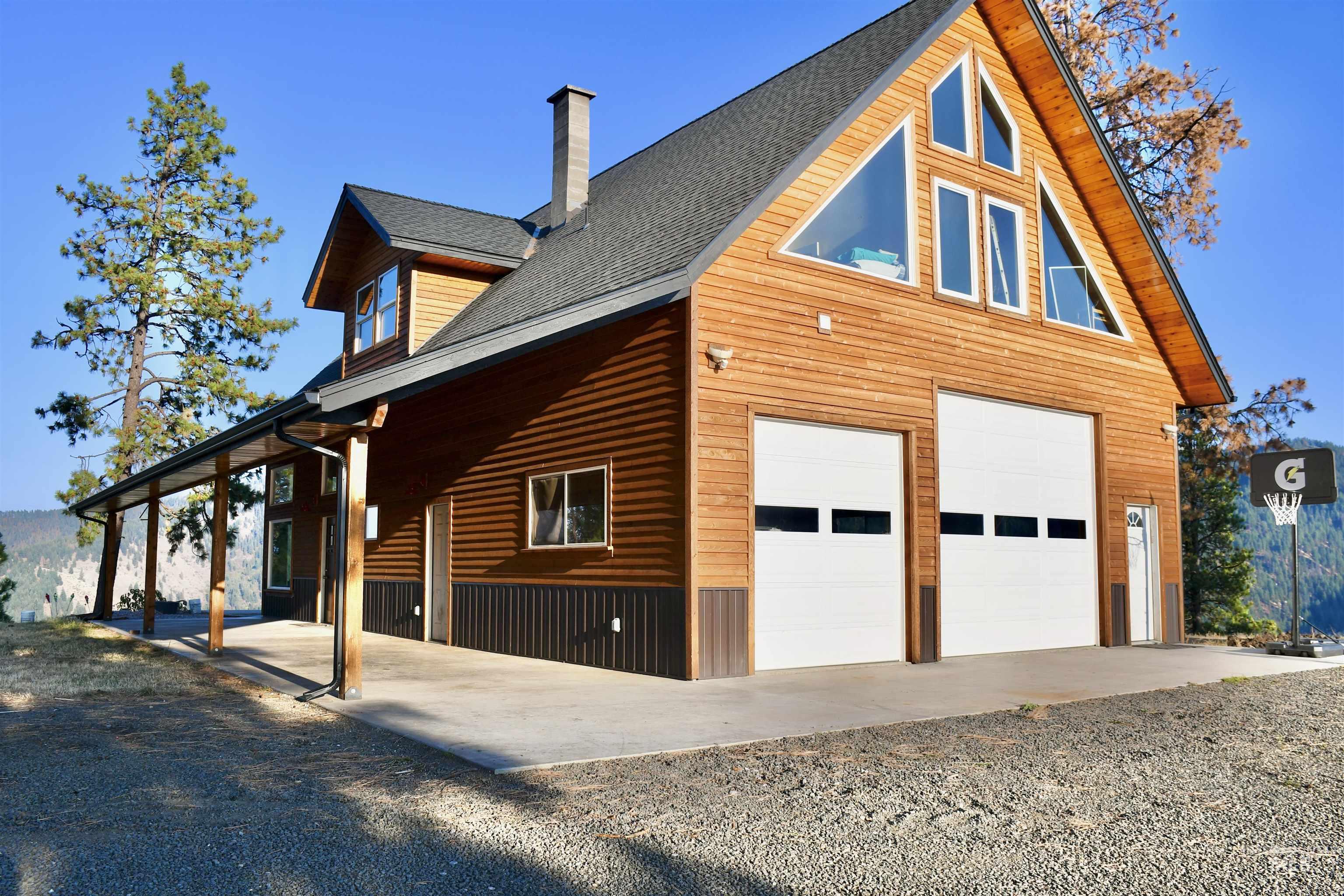 929 Mt. Idaho Grade Rd, Grangeville, Idaho 83530, 4 Bedrooms, 2 Bathrooms, Residential For Sale, Price $839,000, 98961614