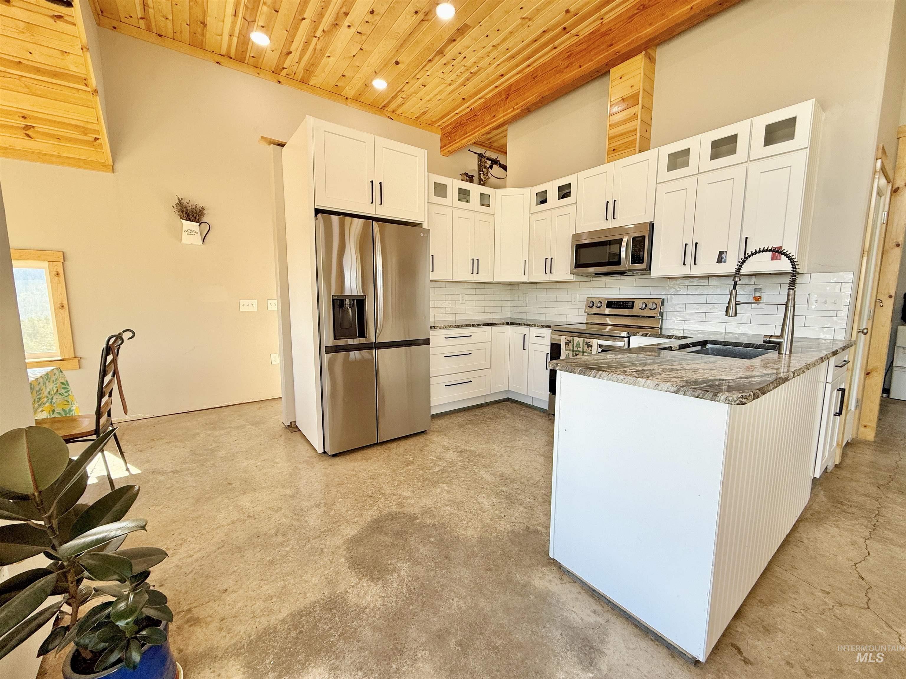 929 Mt. Idaho Grade Rd, Grangeville, Idaho 83530, 4 Bedrooms, 2 Bathrooms, Residential For Sale, Price $839,000, 98961614
