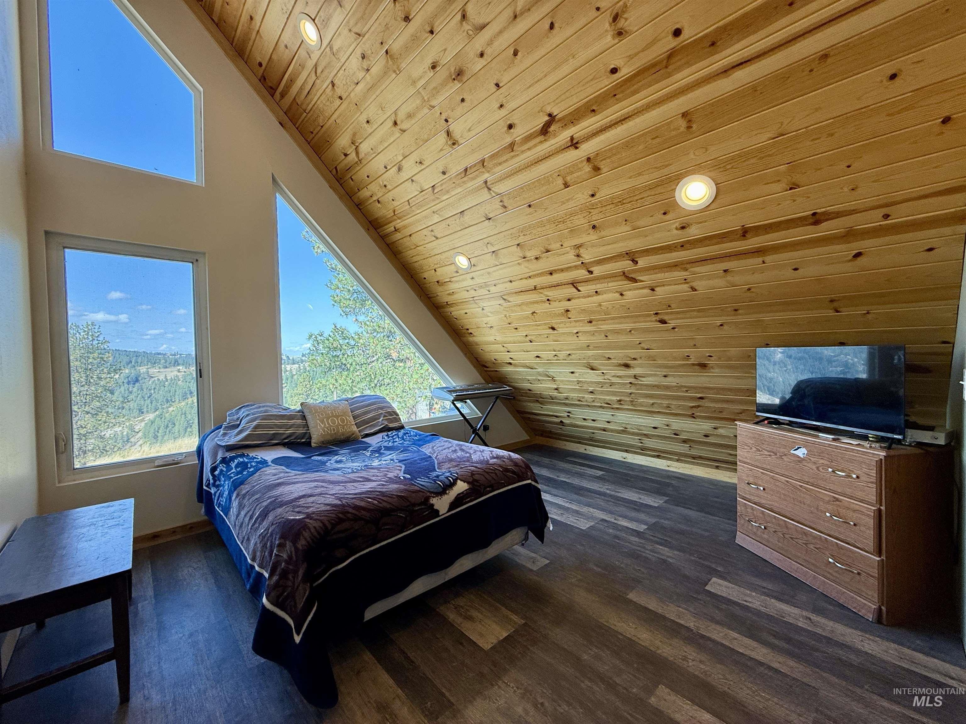929 Mt. Idaho Grade Rd, Grangeville, Idaho 83530, 4 Bedrooms, 2 Bathrooms, Residential For Sale, Price $839,000, 98961614