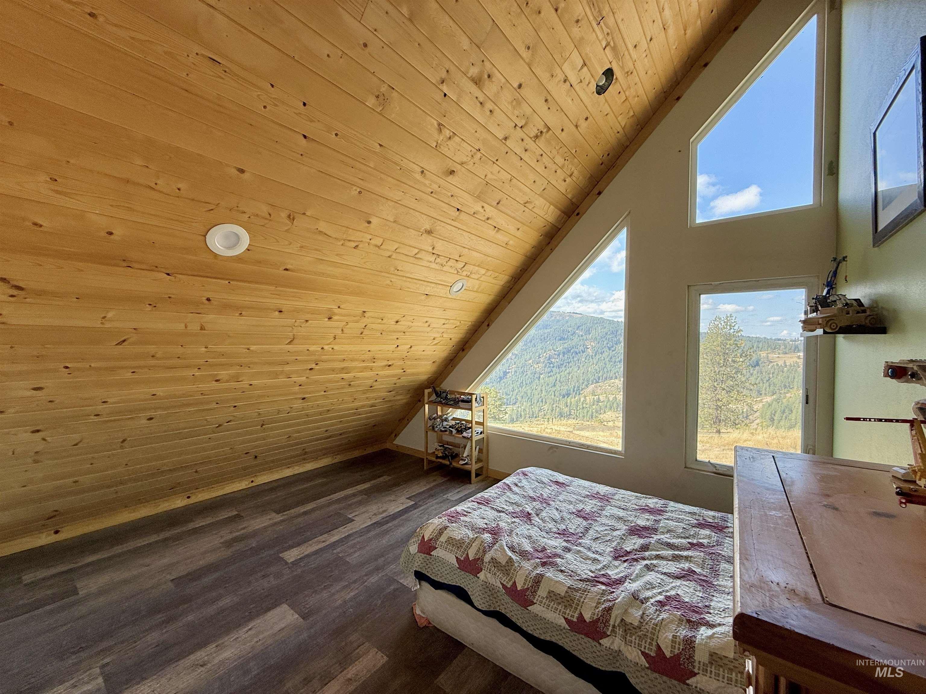 929 Mt. Idaho Grade Rd, Grangeville, Idaho 83530, 4 Bedrooms, 2 Bathrooms, Residential For Sale, Price $839,000, 98961614