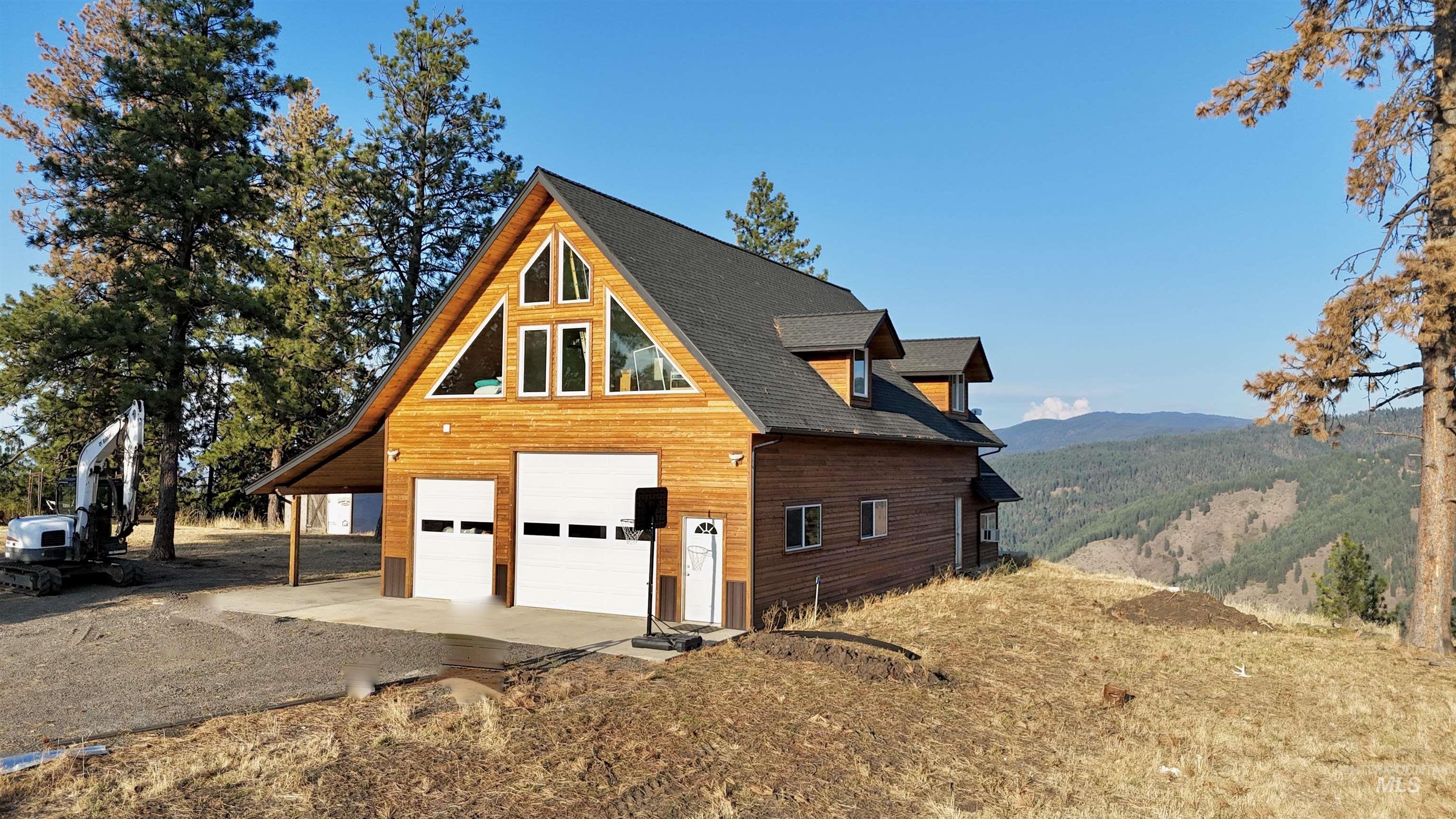 929 Mt. Idaho Grade Rd, Grangeville, Idaho 83530, 4 Bedrooms, 2 Bathrooms, Residential For Sale, Price $839,000, 98961614