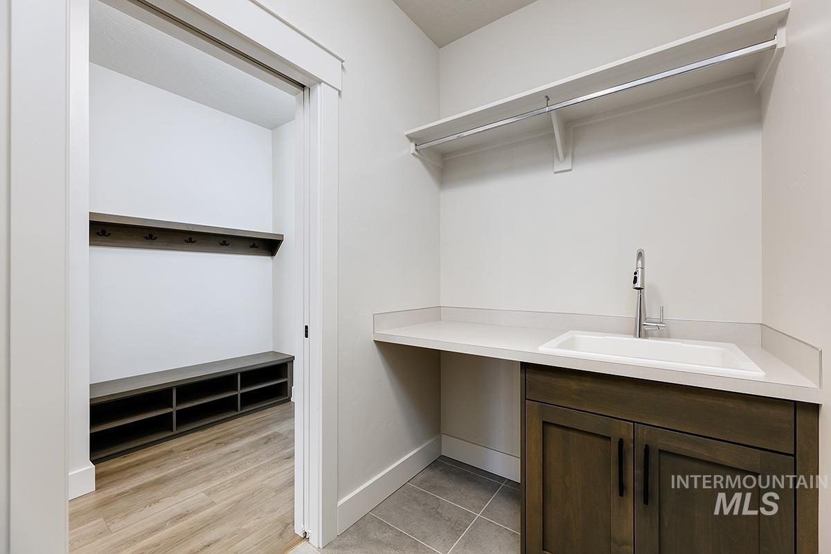 7012 S Palatino Ave., Meridian, Idaho 83642, 4 Bedrooms, 3 Bathrooms, Residential For Sale, Price $709,800,MLS 98961623