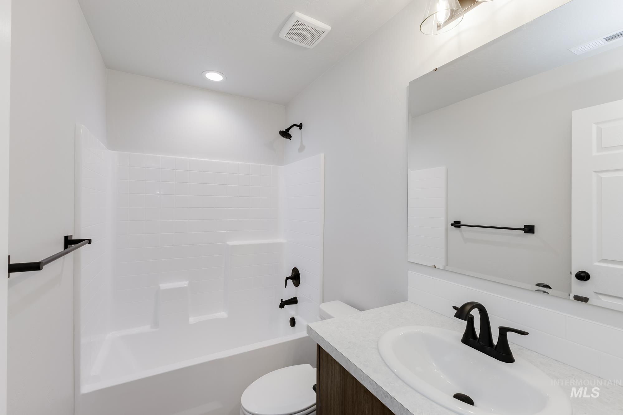 18388 N Trumpet Lily Ave, Nampa, Idaho 83687, 3 Bedrooms, 2 Bathrooms, Residential For Sale, Price $399,990,MLS 98961645