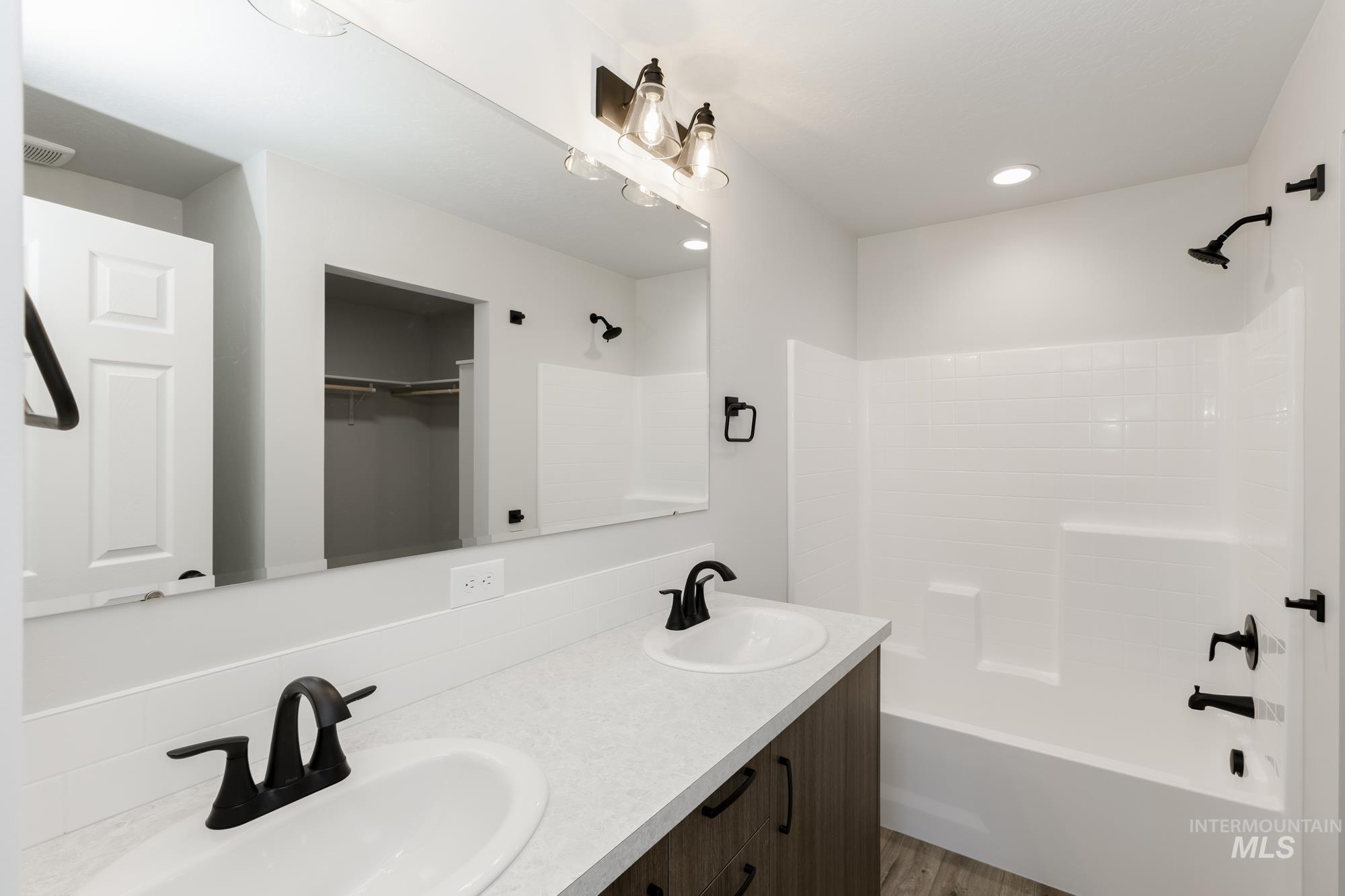 18388 N Trumpet Lily Ave, Nampa, Idaho 83687, 3 Bedrooms, 2 Bathrooms, Residential For Sale, Price $399,990,MLS 98961645