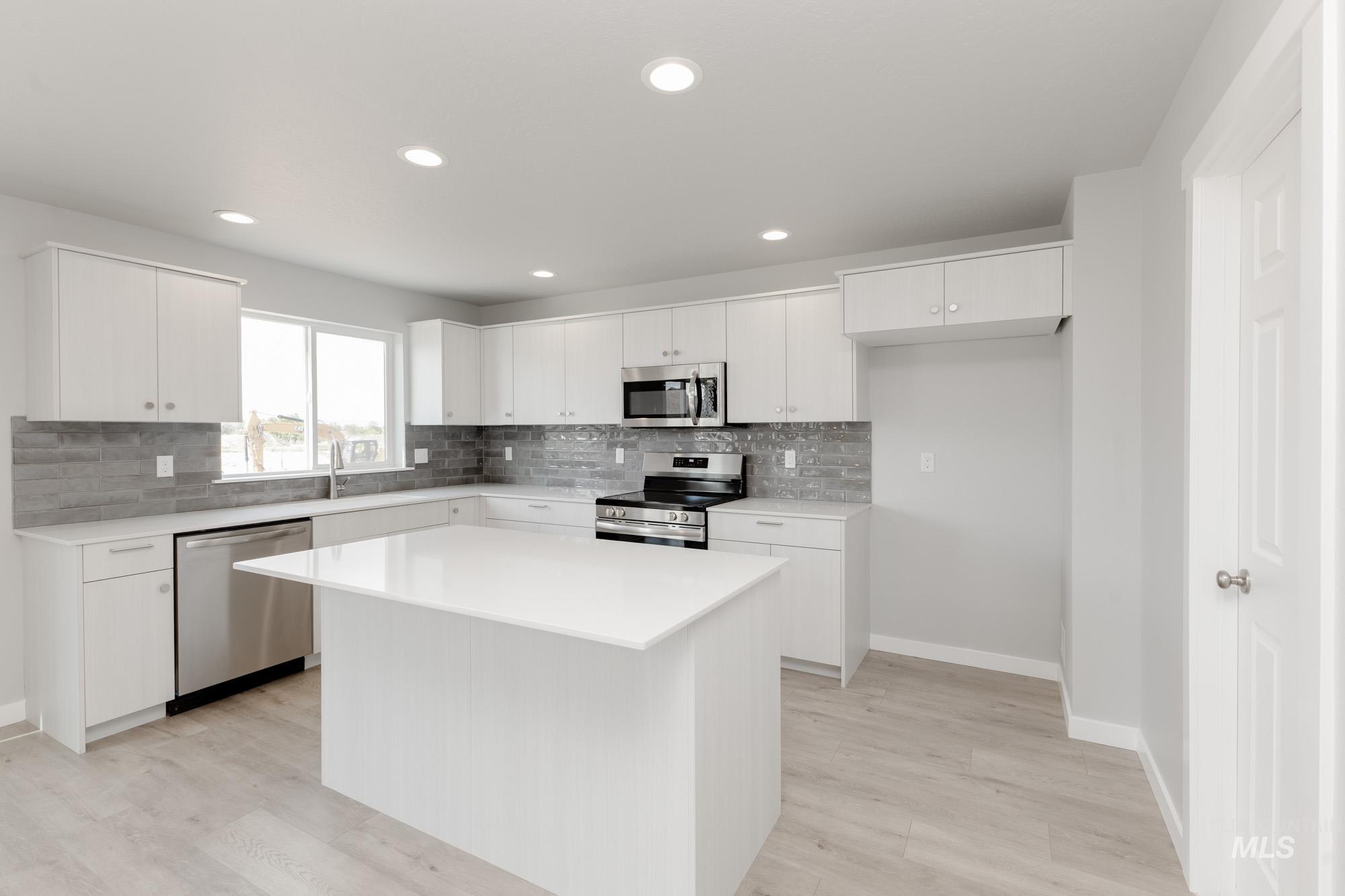 18161 N Lion Head Ave, Nampa, Idaho 83687, 4 Bedrooms, 2.5 Bathrooms, Residential For Sale, Price $455,990,MLS 98961646