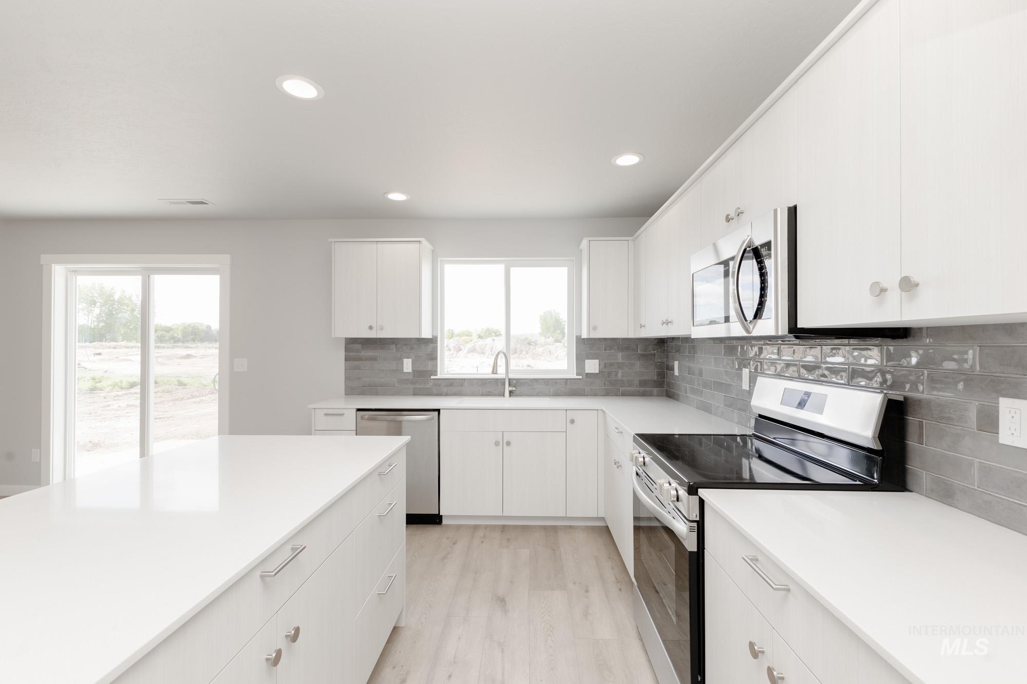 18161 N Lion Head Ave, Nampa, Idaho 83687, 4 Bedrooms, 2.5 Bathrooms, Residential For Sale, Price $455,990,MLS 98961646