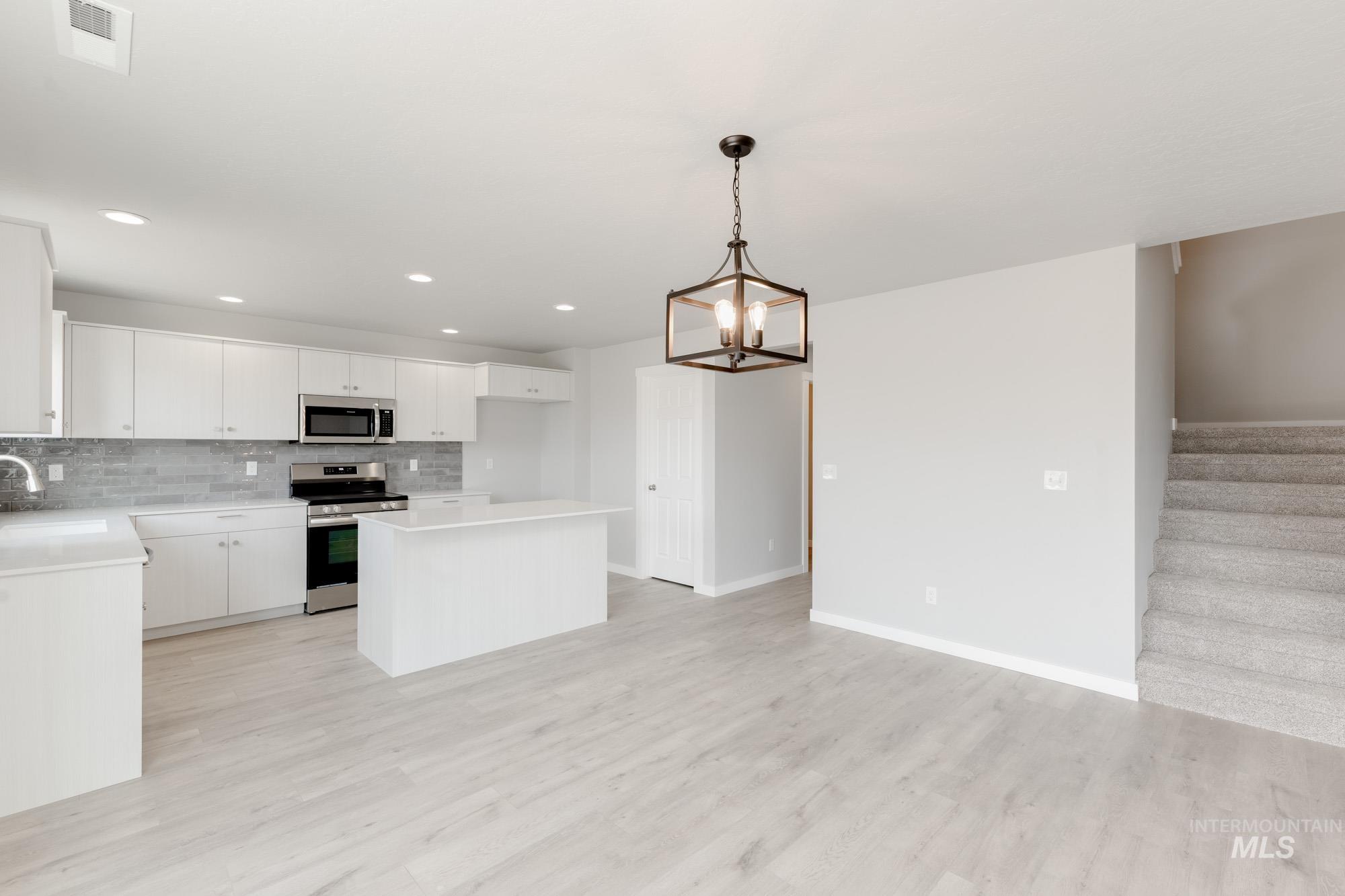 18161 N Lion Head Ave, Nampa, Idaho 83687, 4 Bedrooms, 2.5 Bathrooms, Residential For Sale, Price $455,990,MLS 98961646