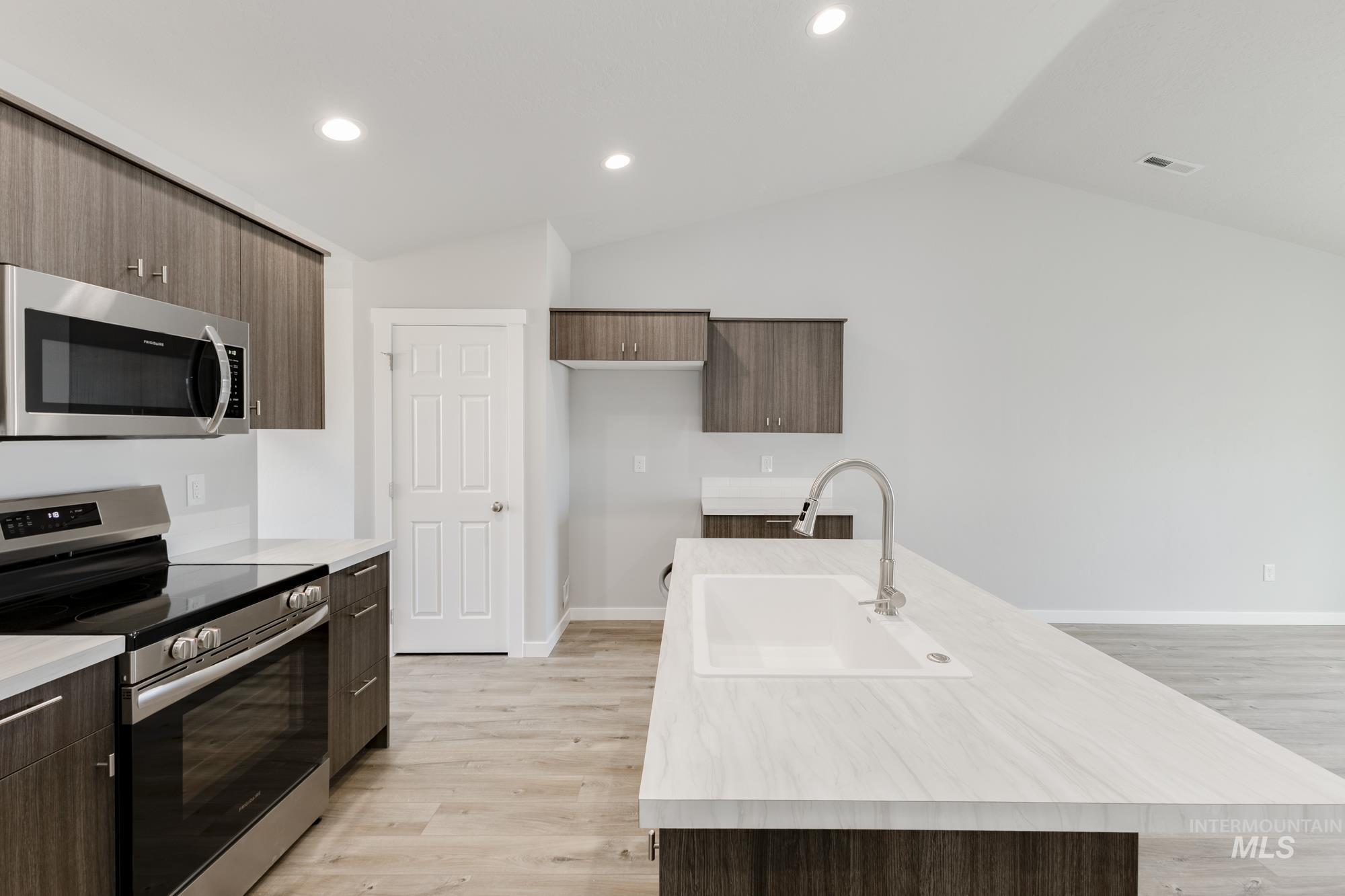 18180 N Azalea Ave, Nampa, Idaho 83687, 3 Bedrooms, 2 Bathrooms, Residential For Sale, Price $384,990,MLS 98961648