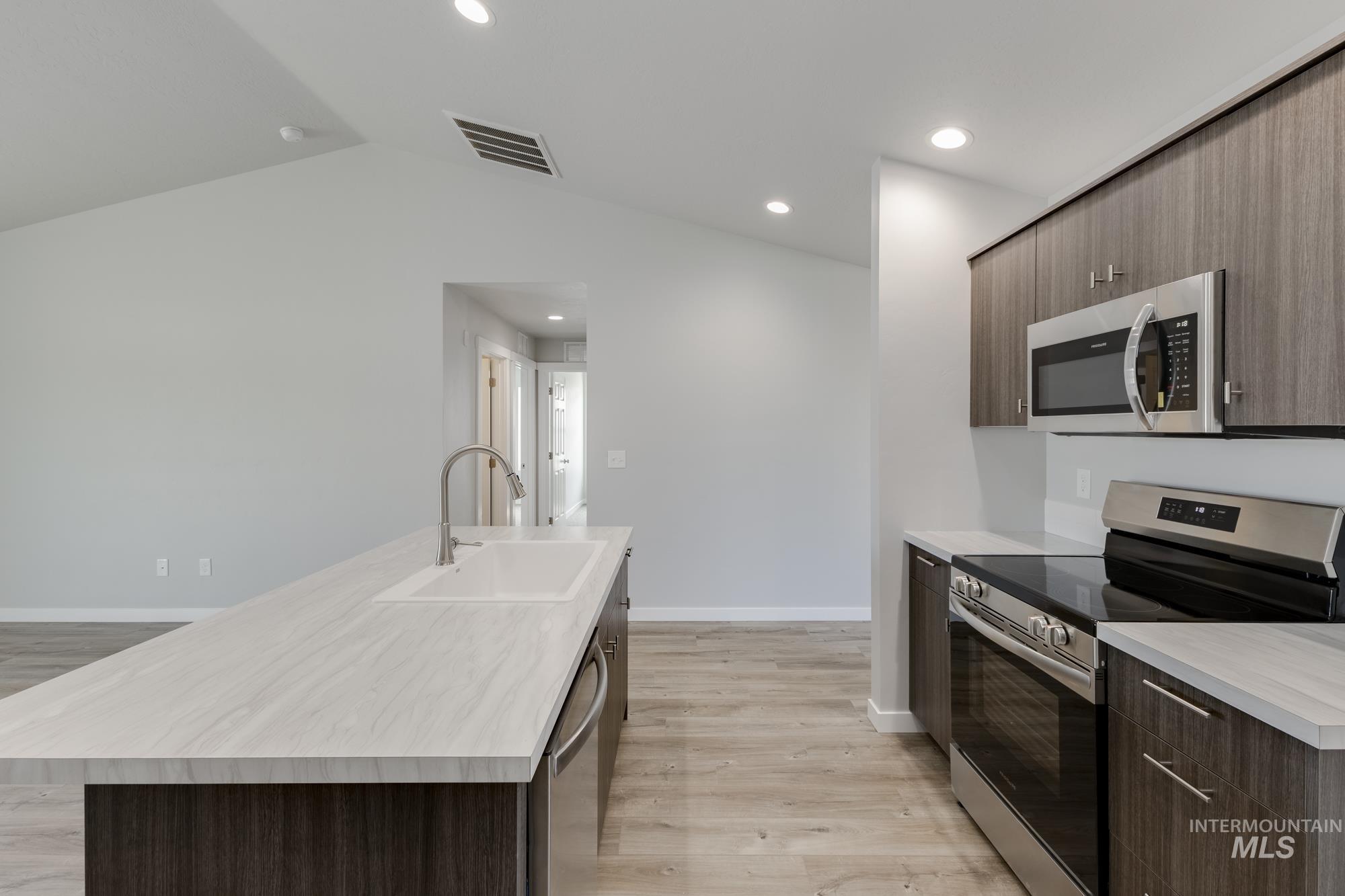 18180 N Azalea Ave, Nampa, Idaho 83687, 3 Bedrooms, 2 Bathrooms, Residential For Sale, Price $384,990,MLS 98961648