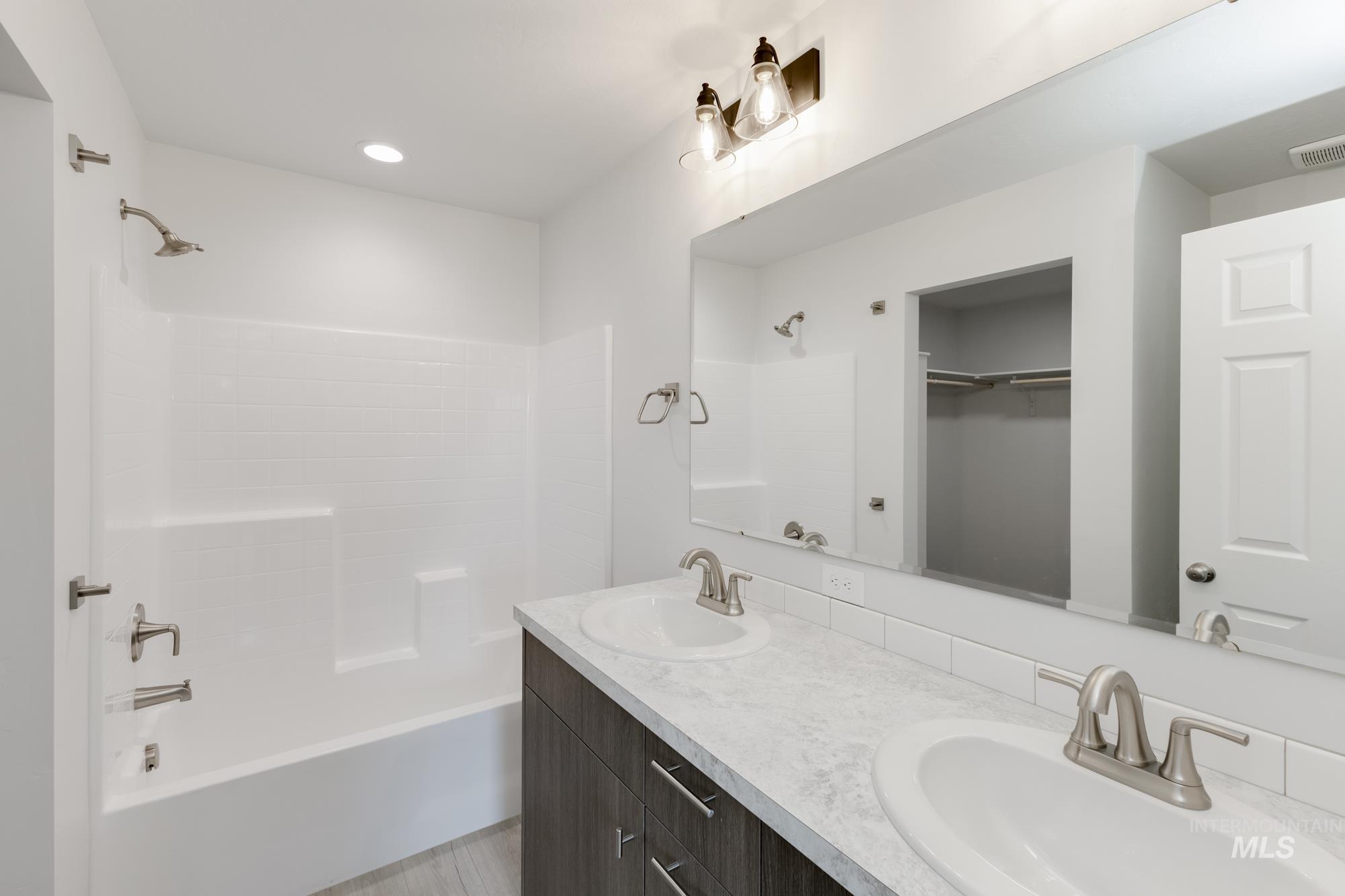 18152 N Azalea Ave, Nampa, Idaho 83687, 3 Bedrooms, 2 Bathrooms, Residential For Sale, Price $382,990,MLS 98961649