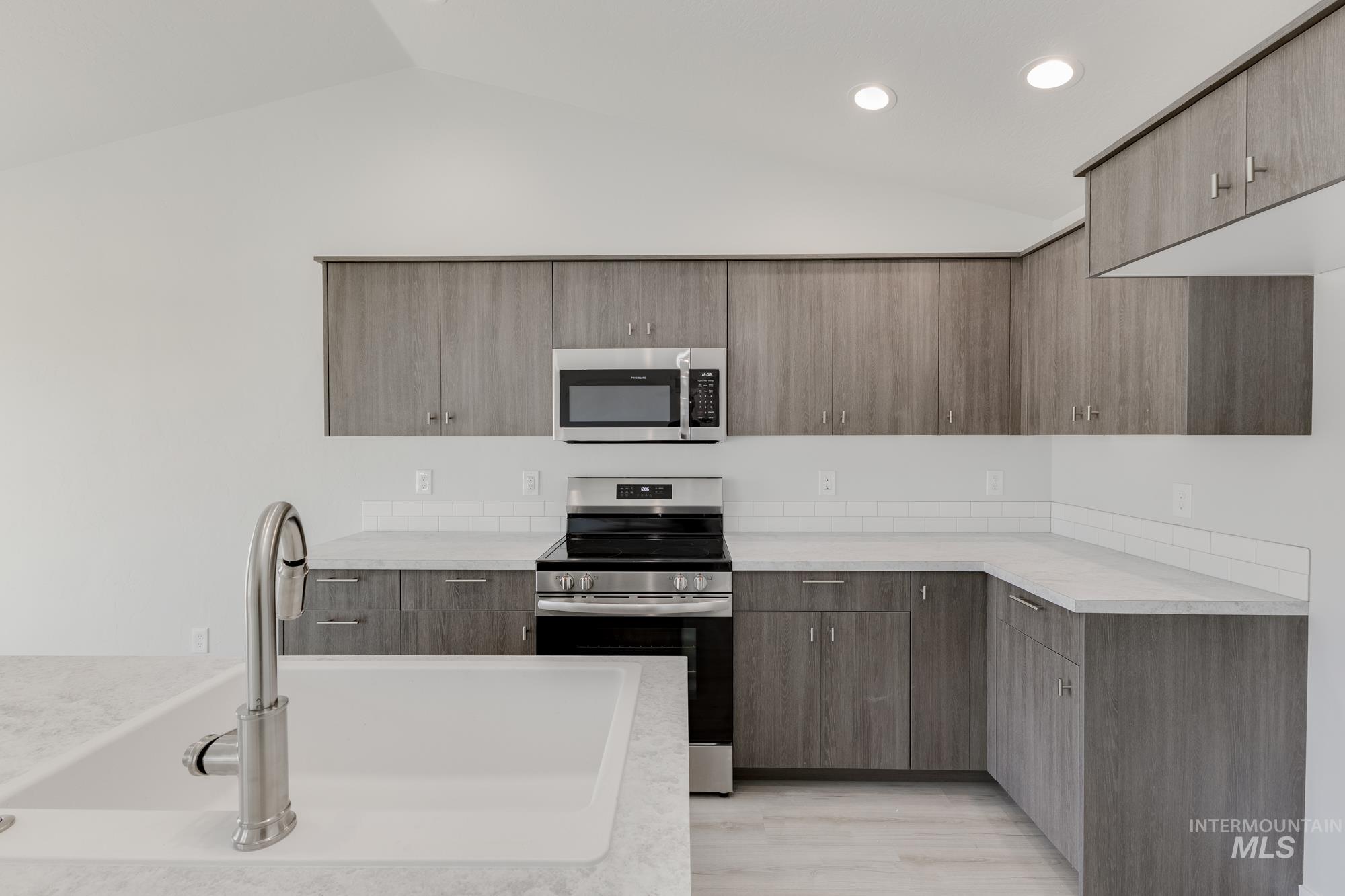 18152 N Azalea Ave, Nampa, Idaho 83687, 3 Bedrooms, 2 Bathrooms, Residential For Sale, Price $382,990,MLS 98961649