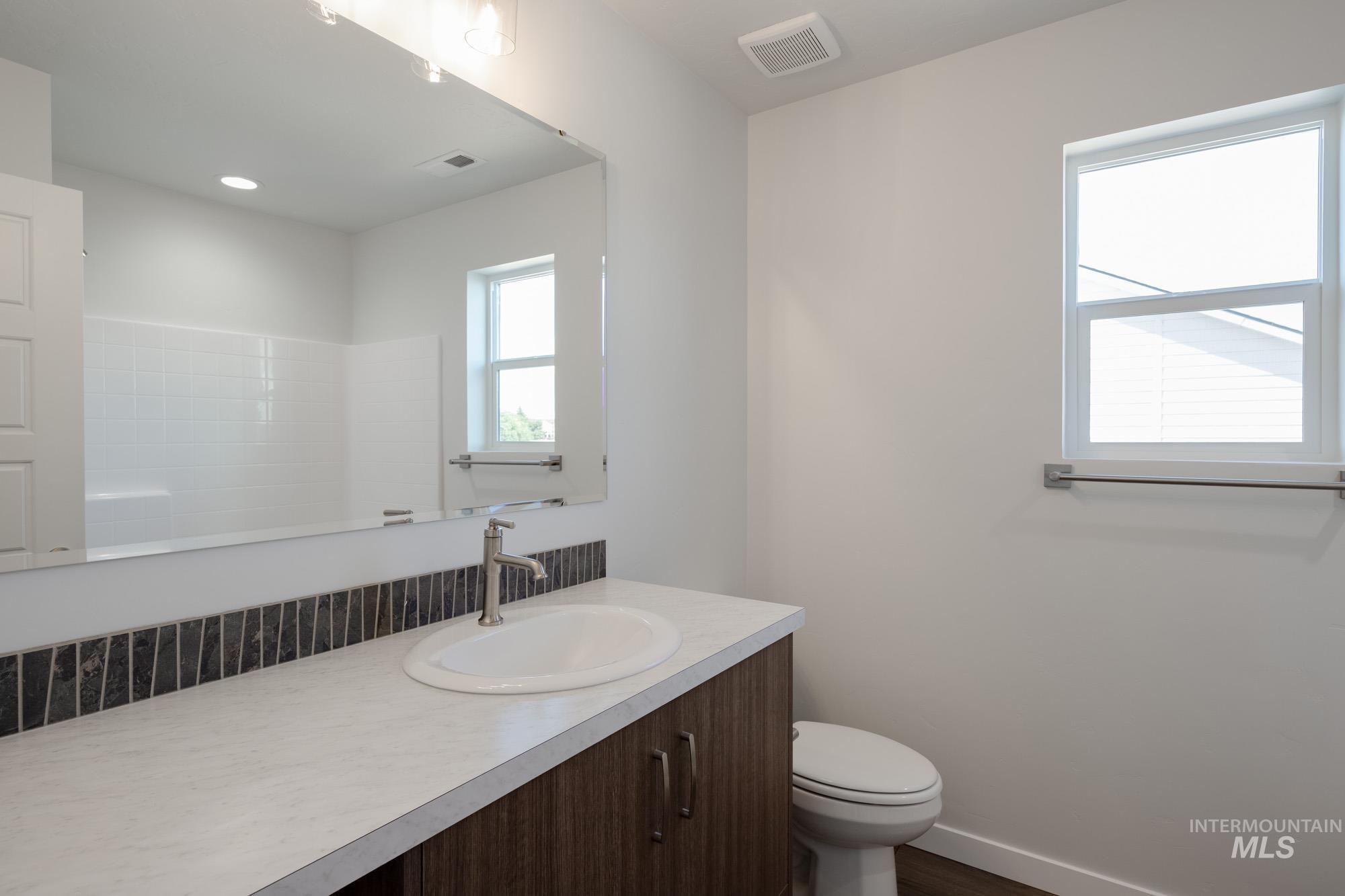 3270 W Morere Dr, Meridian, Idaho 83642, 5 Bedrooms, 2.5 Bathrooms, Residential For Sale, Price $549,990,MLS 98961661