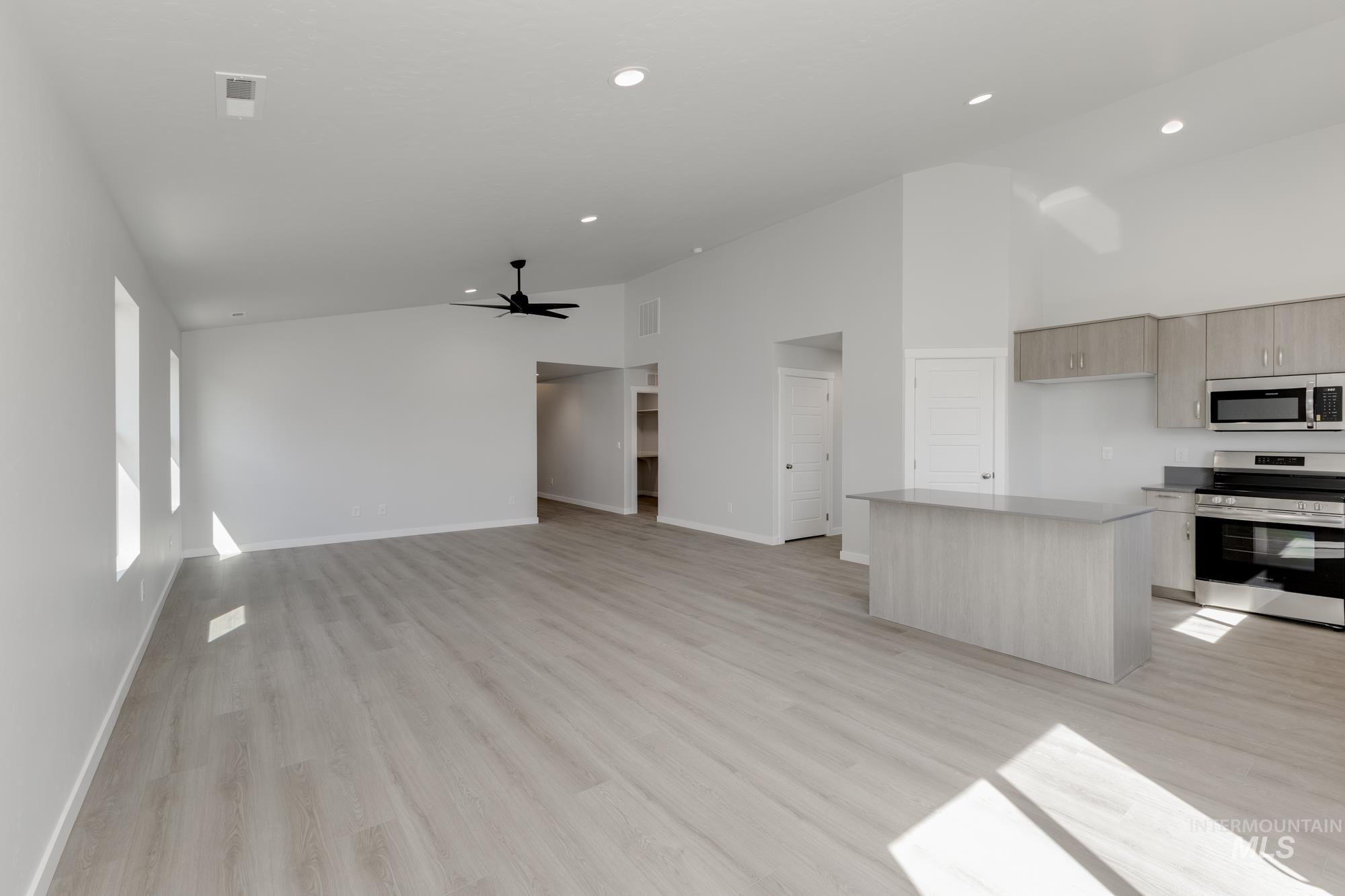 3343 W Morere Dr, Meridian, Idaho 83642, 4 Bedrooms, 2 Bathrooms, Residential For Sale, Price $455,990,MLS 98961662