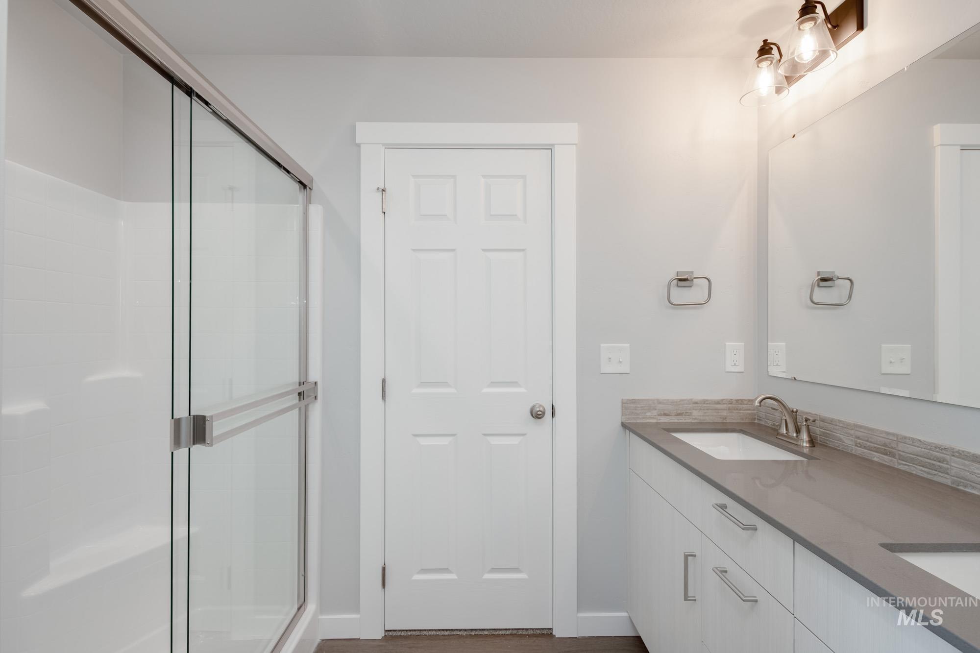 2867 E Valley Wind St, Kuna, Idaho 83634, 4 Bedrooms, 2 Bathrooms, Residential For Sale, Price $434,990,MLS 98961667