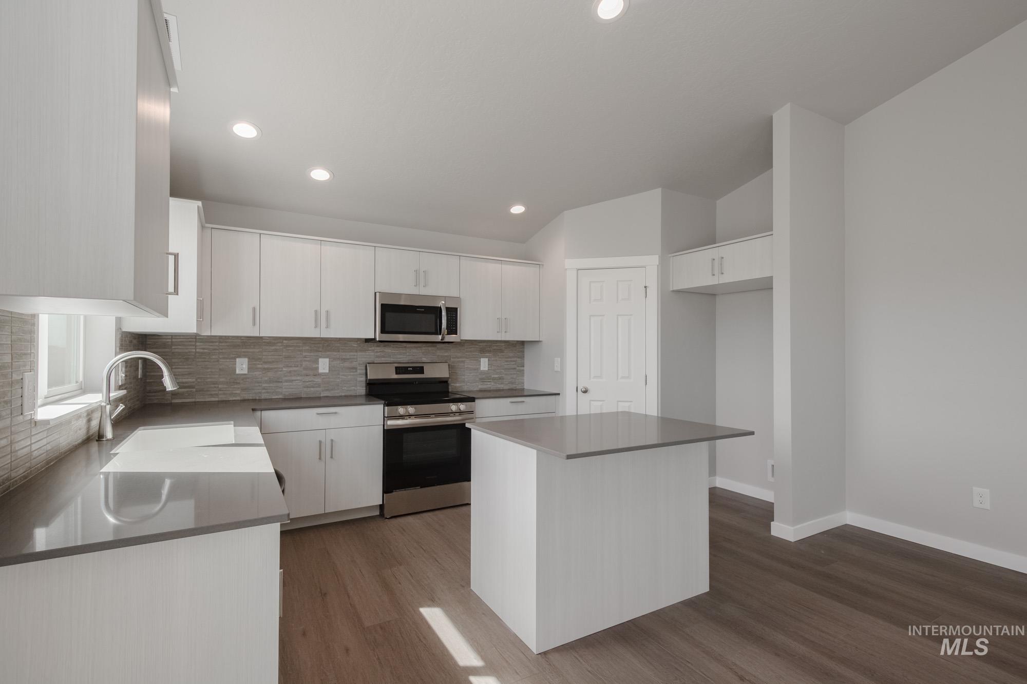 2867 E Valley Wind St, Kuna, Idaho 83634, 4 Bedrooms, 2 Bathrooms, Residential For Sale, Price $434,990,MLS 98961667