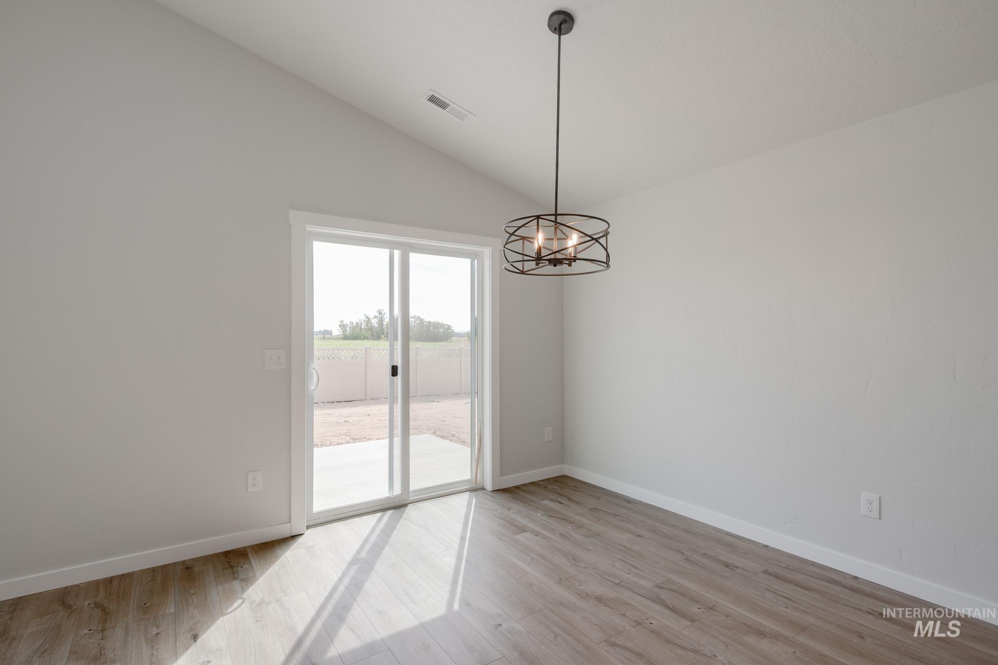 2905 E Valley Wind St, Kuna, Idaho 83634, 3 Bedrooms, 2 Bathrooms, Residential For Sale, Price $414,990,MLS 98961670