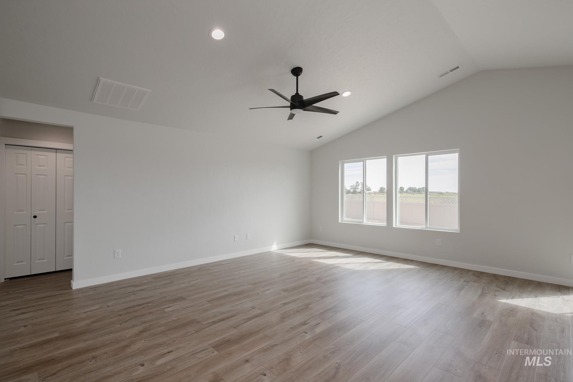 2905 E Valley Wind St, Kuna, Idaho 83634, 3 Bedrooms, 2 Bathrooms, Residential For Sale, Price $414,990,MLS 98961670