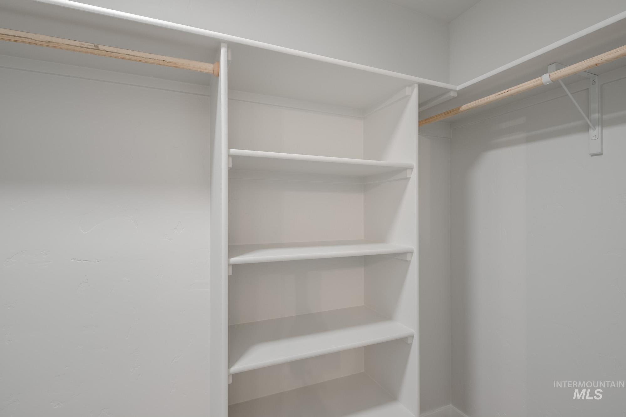 2905 E Valley Wind St, Kuna, Idaho 83634, 3 Bedrooms, 2 Bathrooms, Residential For Sale, Price $414,990,MLS 98961670