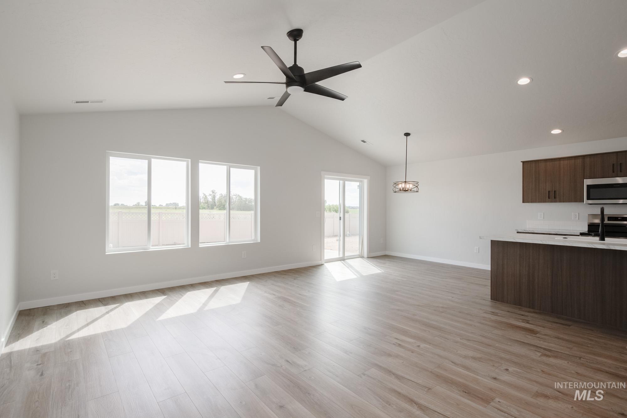 2905 E Valley Wind St, Kuna, Idaho 83634, 3 Bedrooms, 2 Bathrooms, Residential For Sale, Price $414,990,MLS 98961670