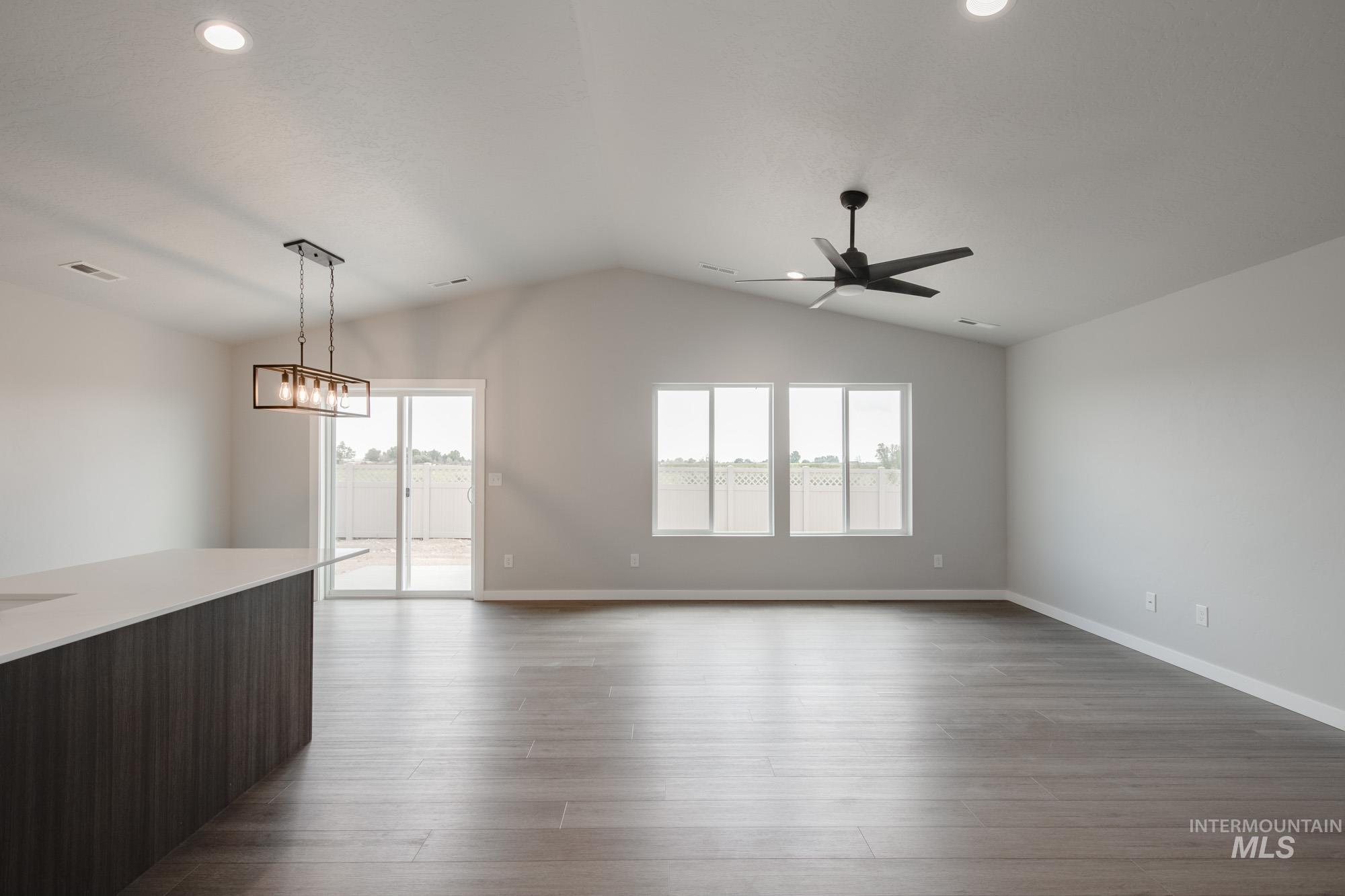 2921 E Valley Wind St, Kuna, Idaho 83634, 3 Bedrooms, 2 Bathrooms, Residential For Sale, Price $424,990,MLS 98961671