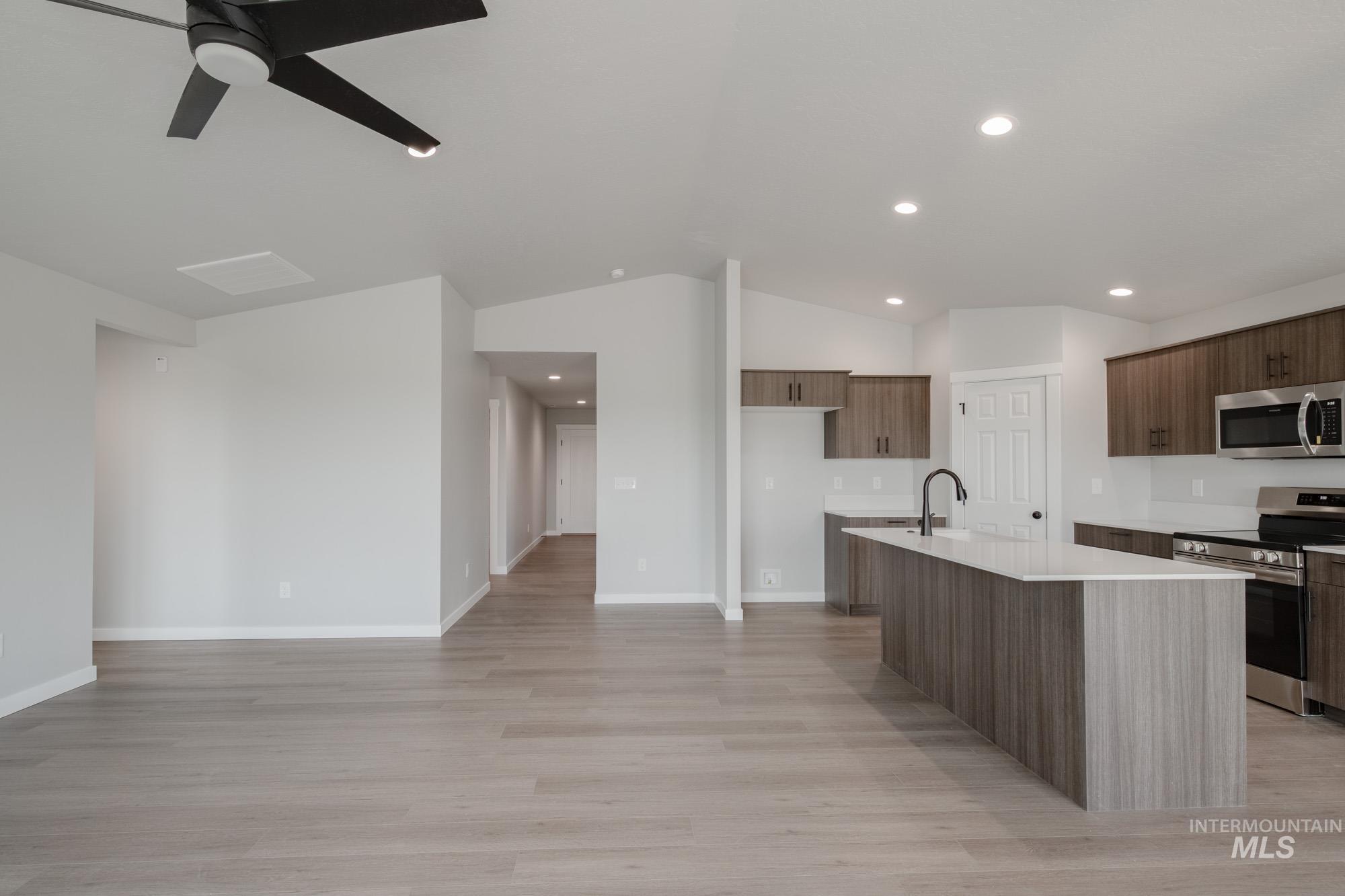 2921 E Valley Wind St, Kuna, Idaho 83634, 3 Bedrooms, 2 Bathrooms, Residential For Sale, Price $424,990,MLS 98961671