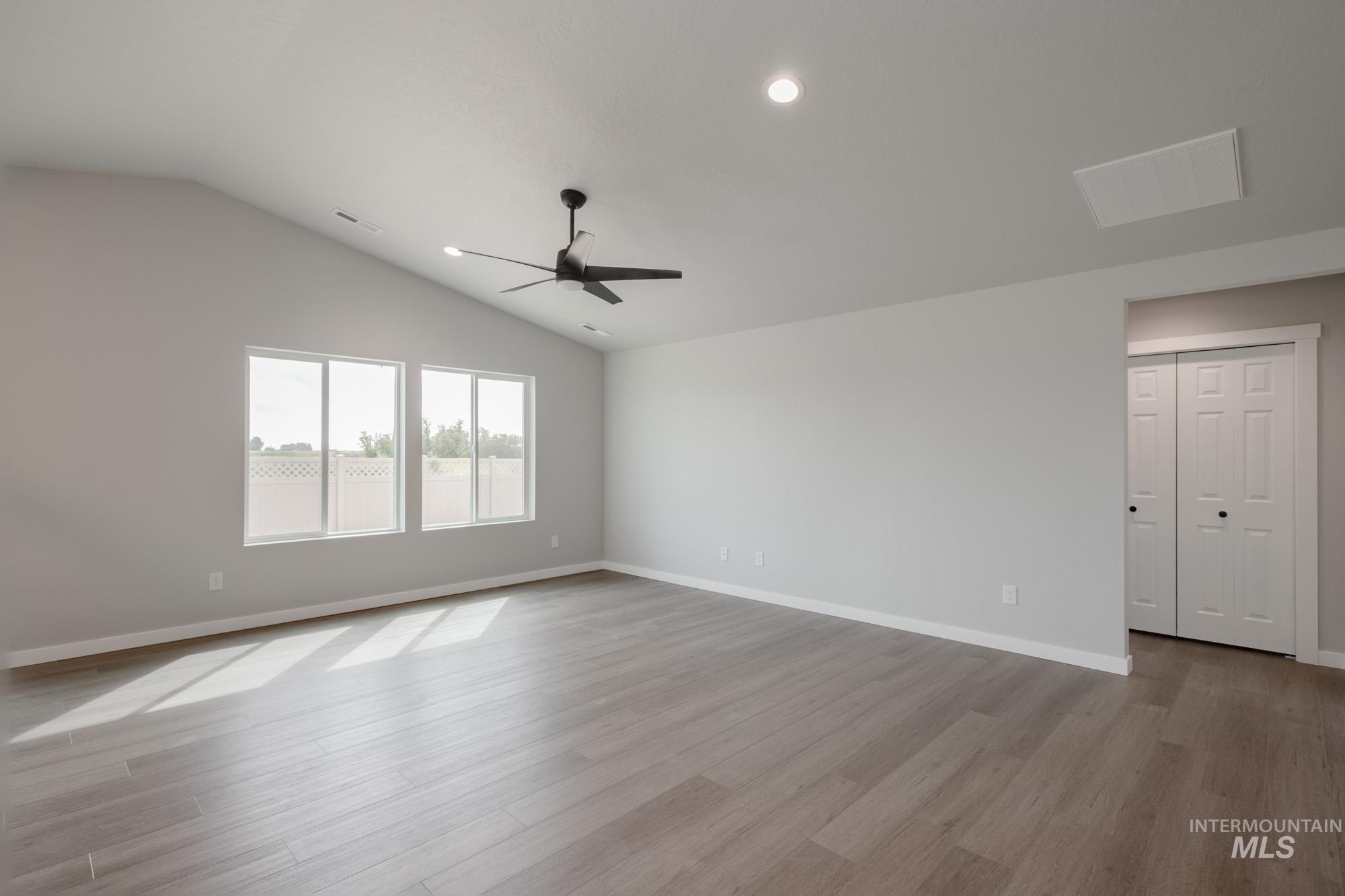 2921 E Valley Wind St, Kuna, Idaho 83634, 3 Bedrooms, 2 Bathrooms, Residential For Sale, Price $424,990,MLS 98961671