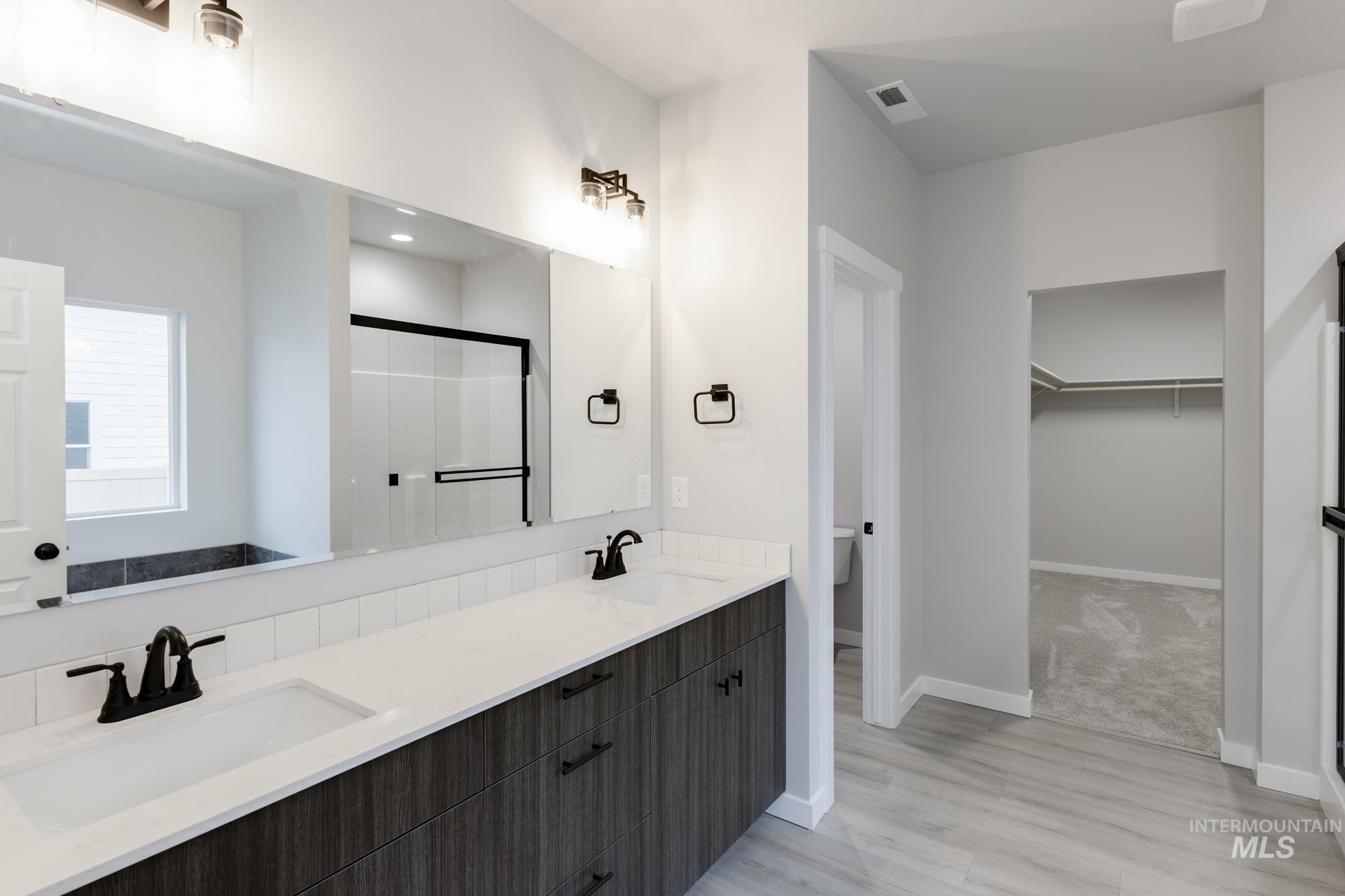 1204 W Cub River Dr, Meridian, Idaho 83642, 4 Bedrooms, 2 Bathrooms, Residential For Sale, Price $564,990,MLS 98961674