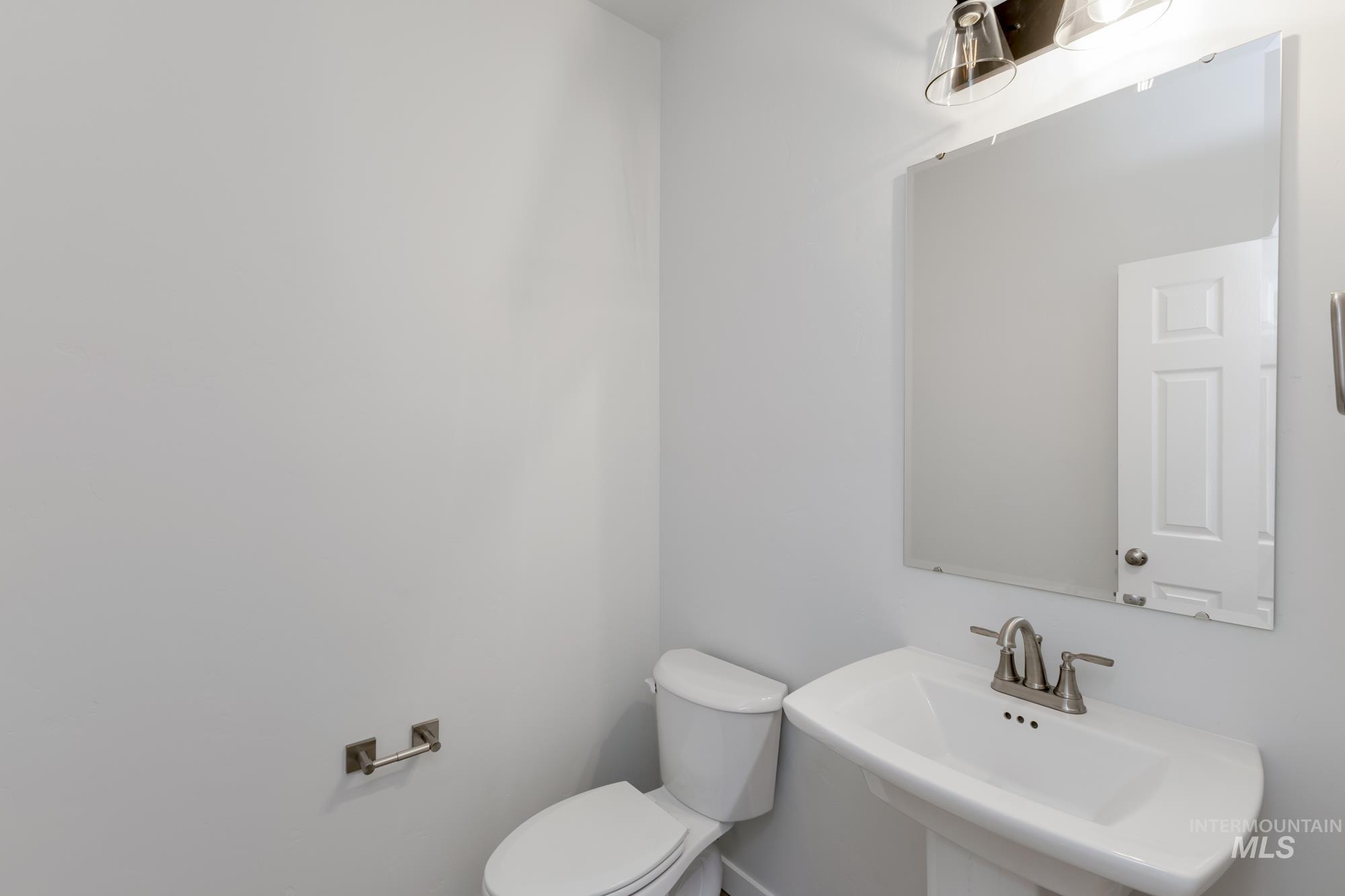 1188 W Cub River Dr, Meridian, Idaho 83642, 4 Bedrooms, 2.5 Bathrooms, Residential For Sale, Price $594,990,MLS 98961675