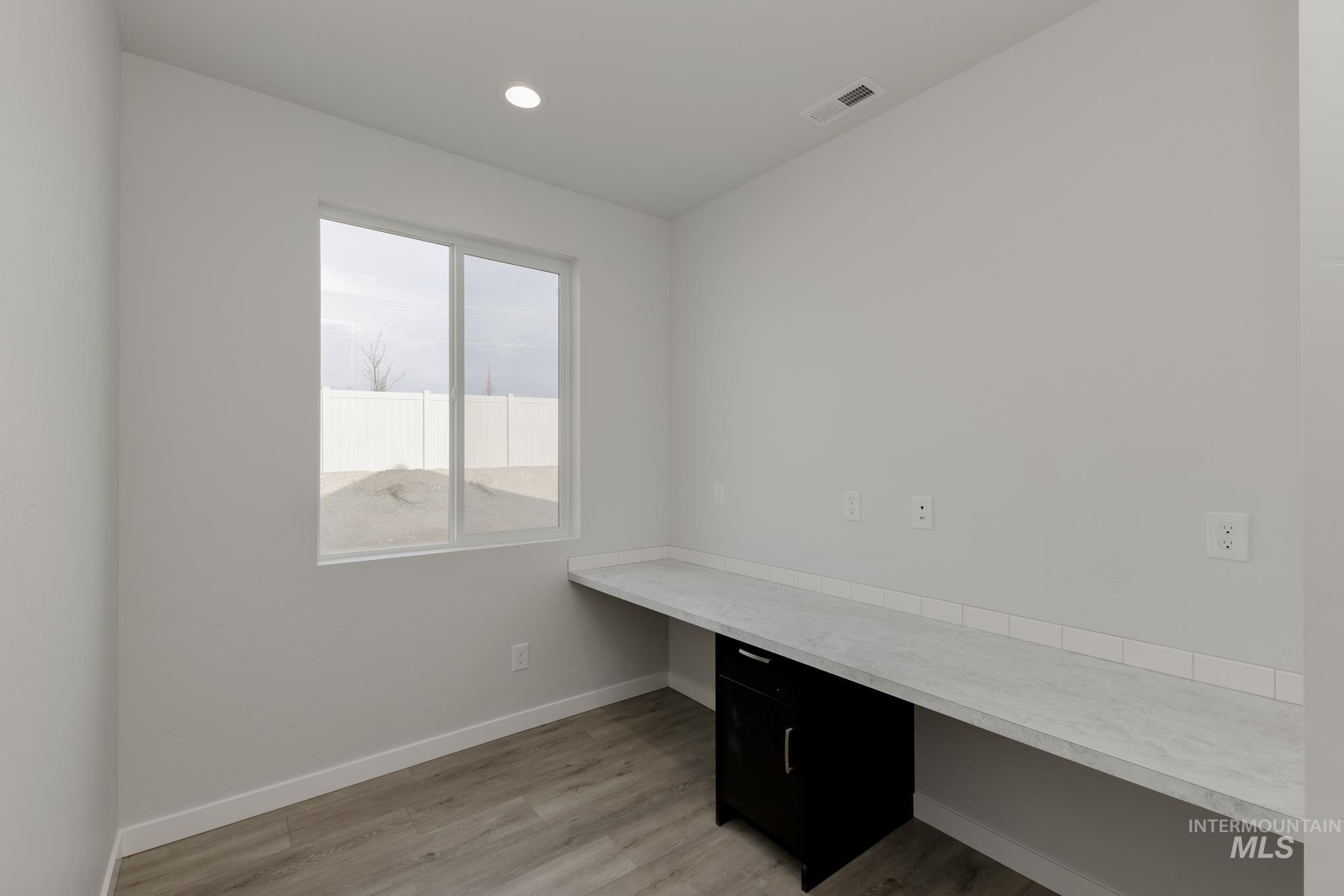 1188 W Cub River Dr, Meridian, Idaho 83642, 4 Bedrooms, 2.5 Bathrooms, Residential For Sale, Price $594,990,MLS 98961675