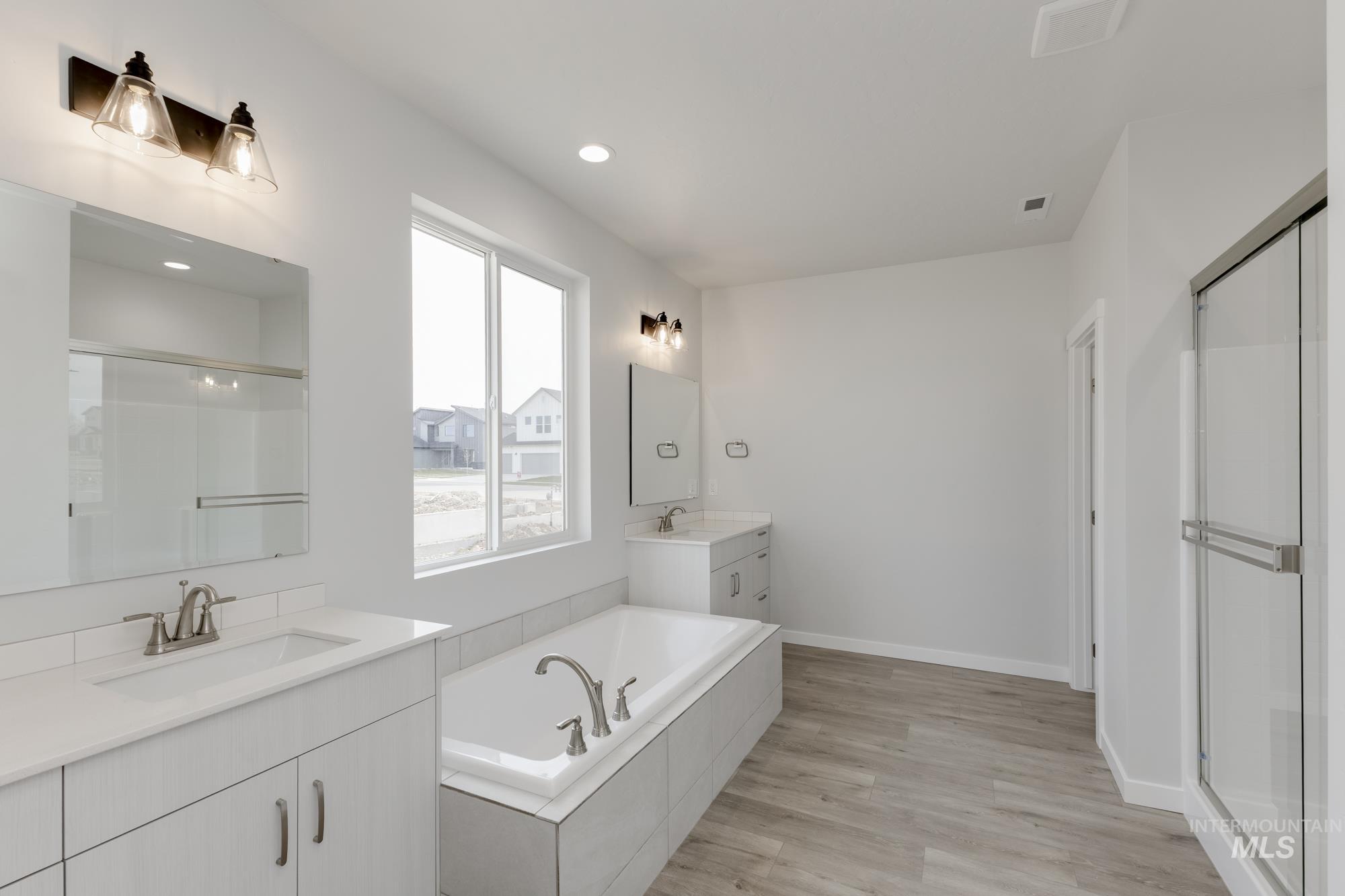 1188 W Cub River Dr, Meridian, Idaho 83642, 4 Bedrooms, 2.5 Bathrooms, Residential For Sale, Price $594,990,MLS 98961675