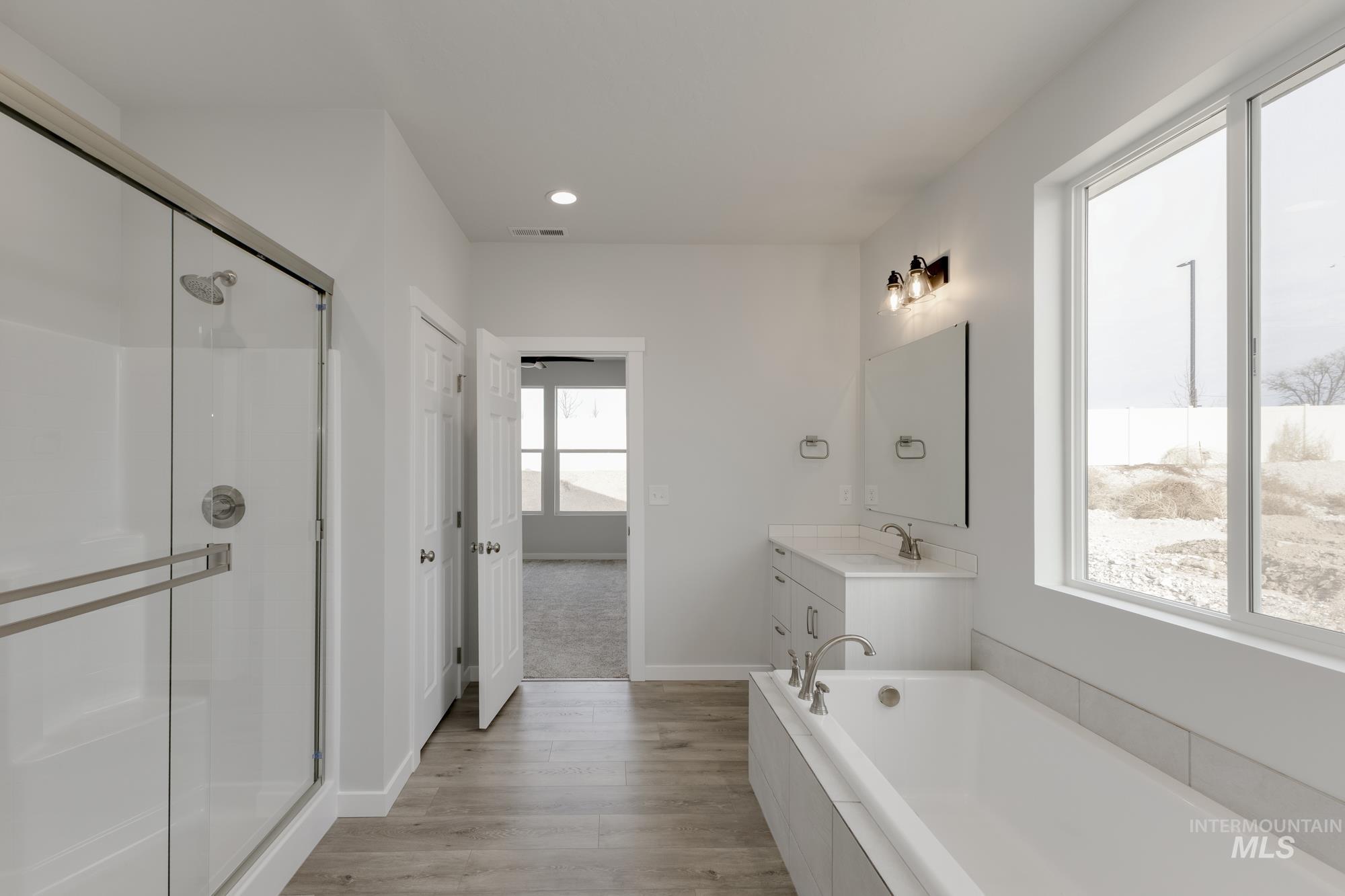 1188 W Cub River Dr, Meridian, Idaho 83642, 4 Bedrooms, 2.5 Bathrooms, Residential For Sale, Price $594,990,MLS 98961675