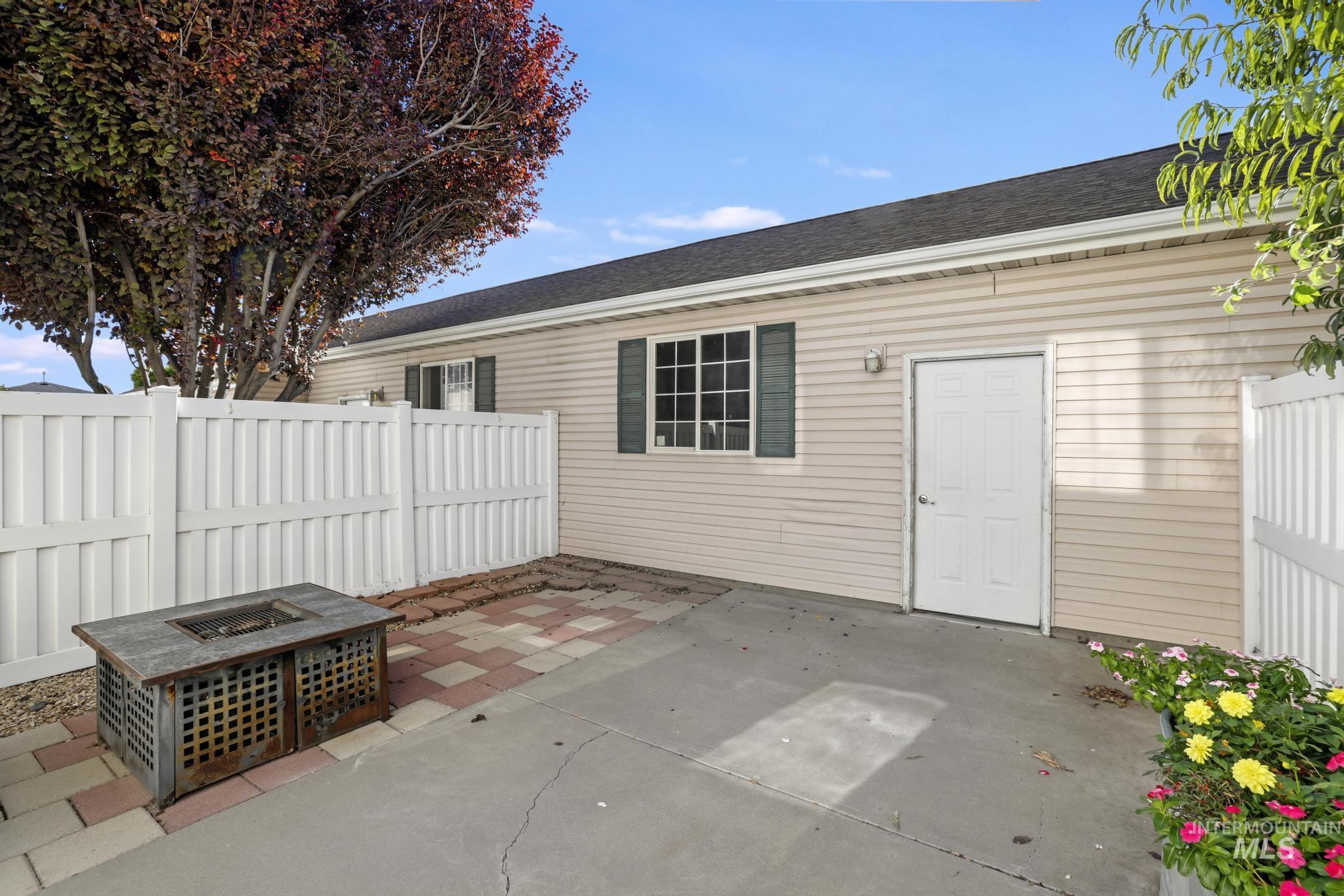 1935 Hampton Way, Twin Falls, Idaho 83301, 3 Bedrooms, 1.5 Bathrooms, Residential For Sale, Price $285,000, 98961678