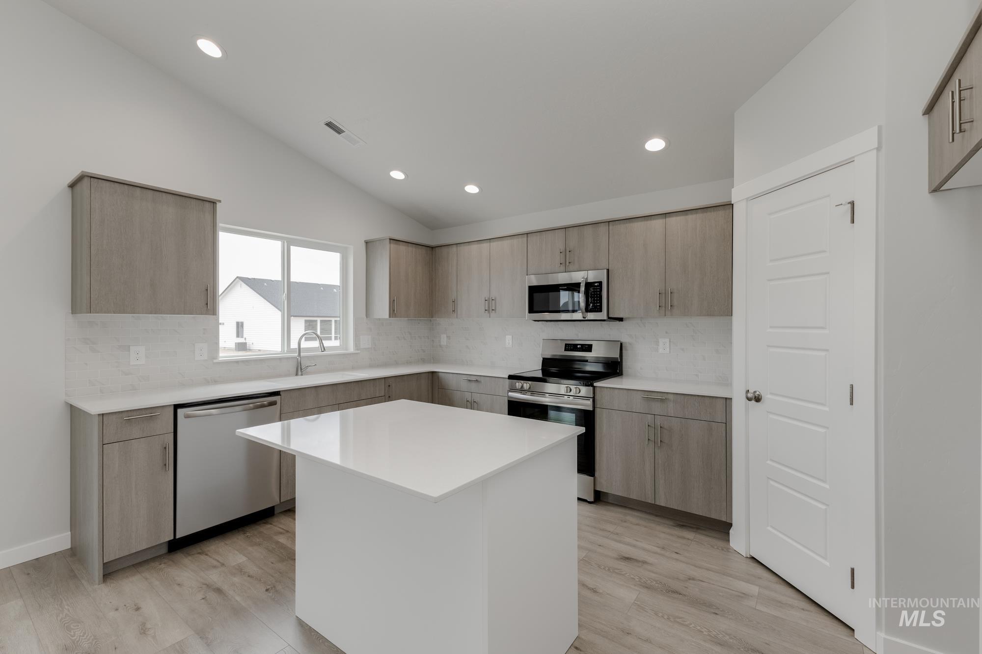 5200 S Big Jacks Creek Ave, Nampa, Idaho 83686, 4 Bedrooms, 2 Bathrooms, Residential For Sale, Price $464,990,MLS 98961679