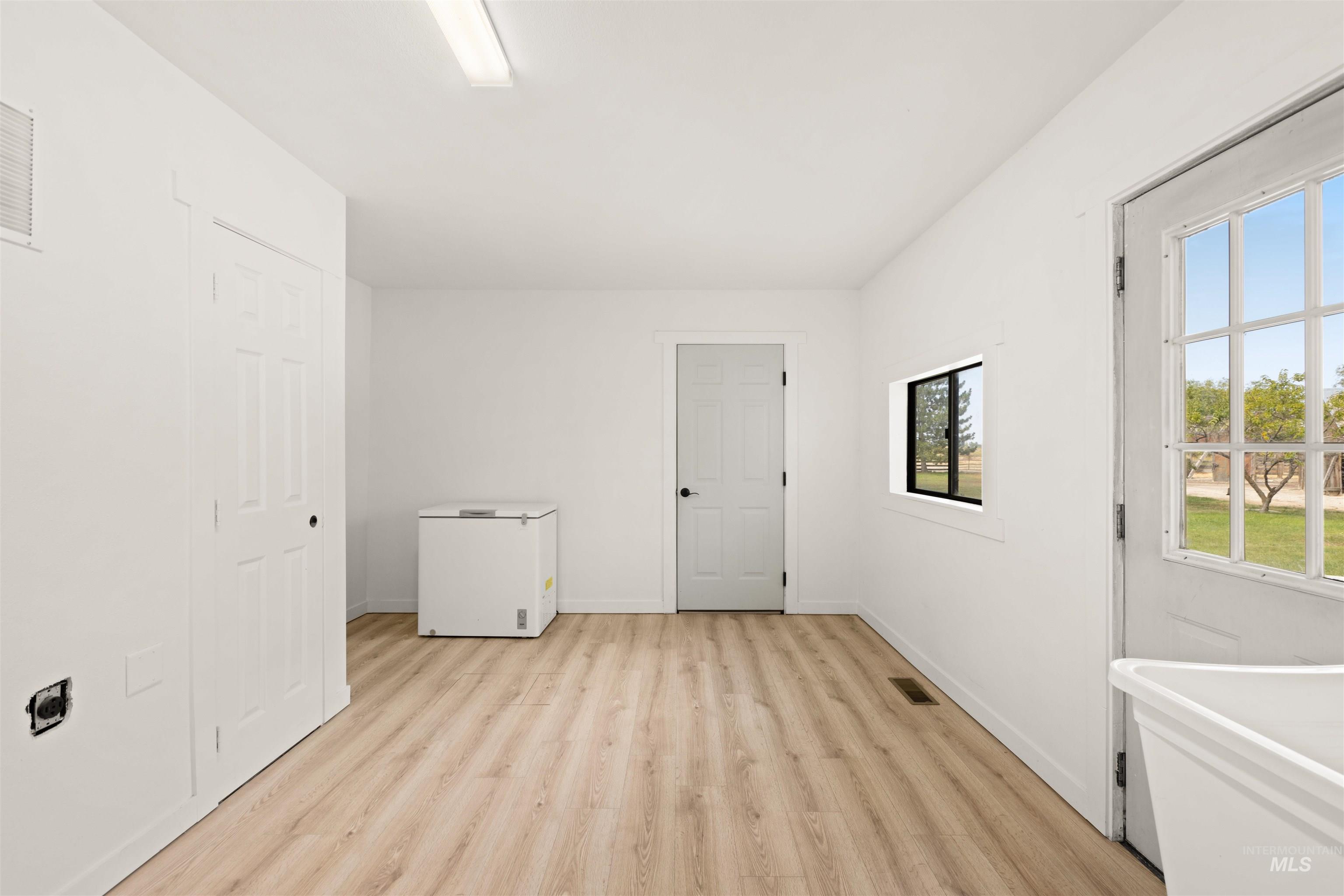 2333 Berglund, Emmett, Idaho 83617, 2 Bedrooms, 1 Bathroom, Residential For Sale, Price $609,000, 98961710