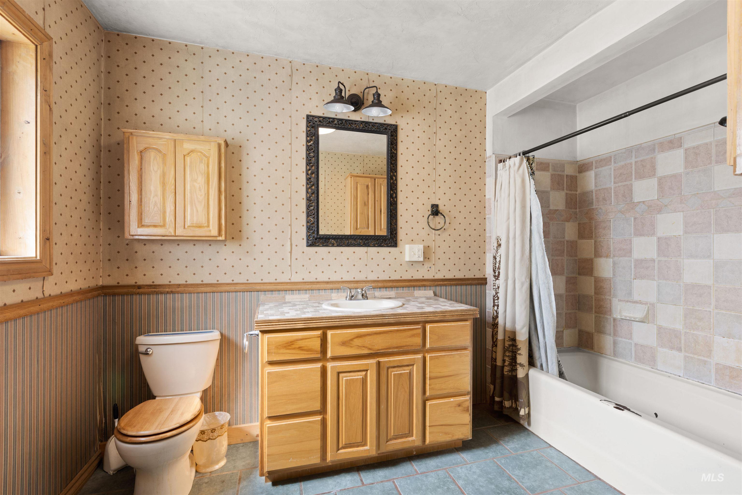 2333 Berglund, Emmett, Idaho 83617, 2 Bedrooms, 1 Bathroom, Residential For Sale, Price $609,000, 98961710