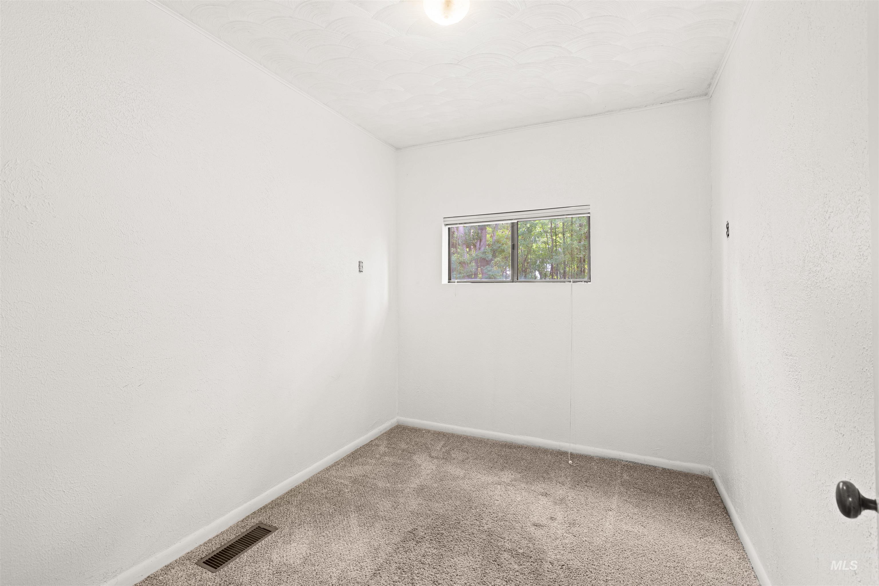 2333 Berglund, Emmett, Idaho 83617, 2 Bedrooms, 1 Bathroom, Residential For Sale, Price $609,000, 98961710