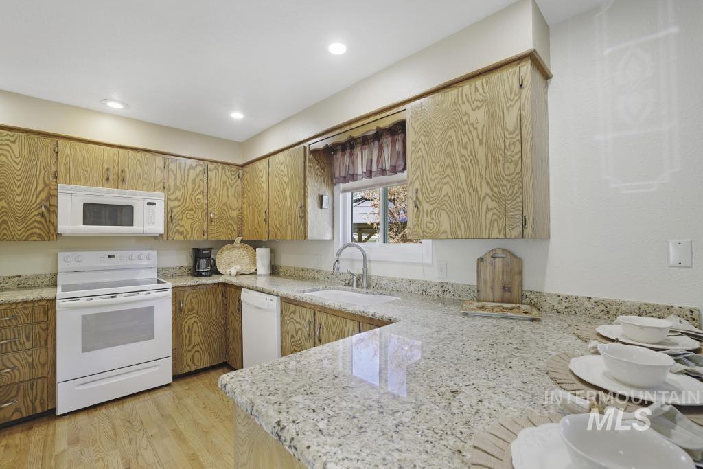 2351 Castle Drive, Twin Falls, Idaho 83301, 3 Bedrooms, 2 Bathrooms, Residential For Sale, Price $419,900,MLS 98961713