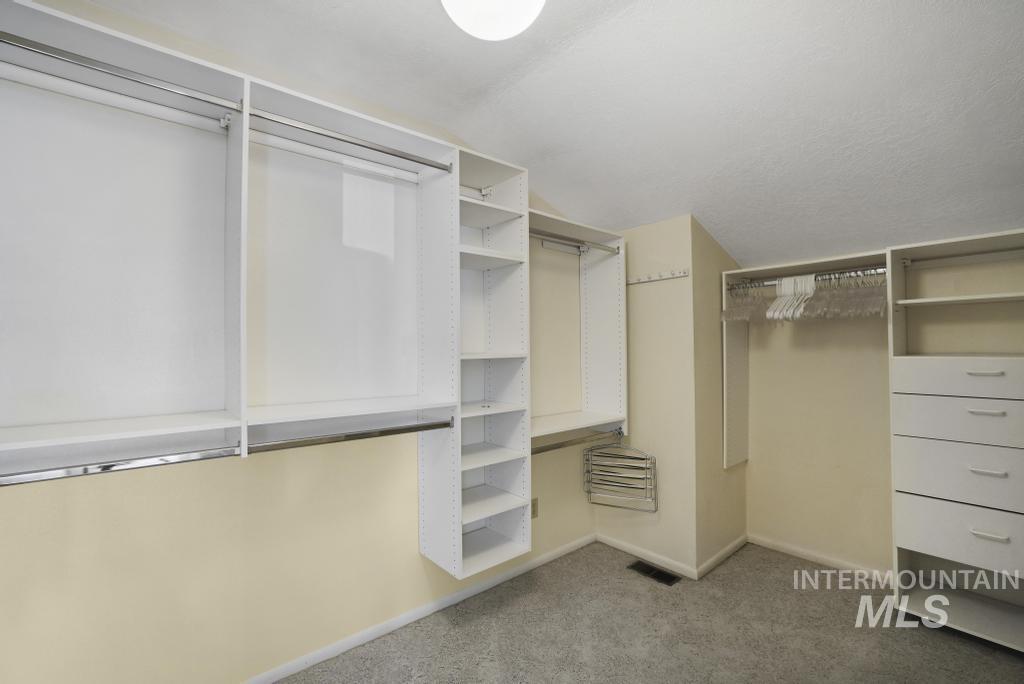 2351 Castle Drive, Twin Falls, Idaho 83301, 3 Bedrooms, 2 Bathrooms, Residential For Sale, Price $419,900,MLS 98961713