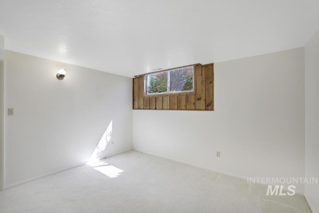 2351 Castle Drive, Twin Falls, Idaho 83301, 3 Bedrooms, 2 Bathrooms, Residential For Sale, Price $419,900,MLS 98961713