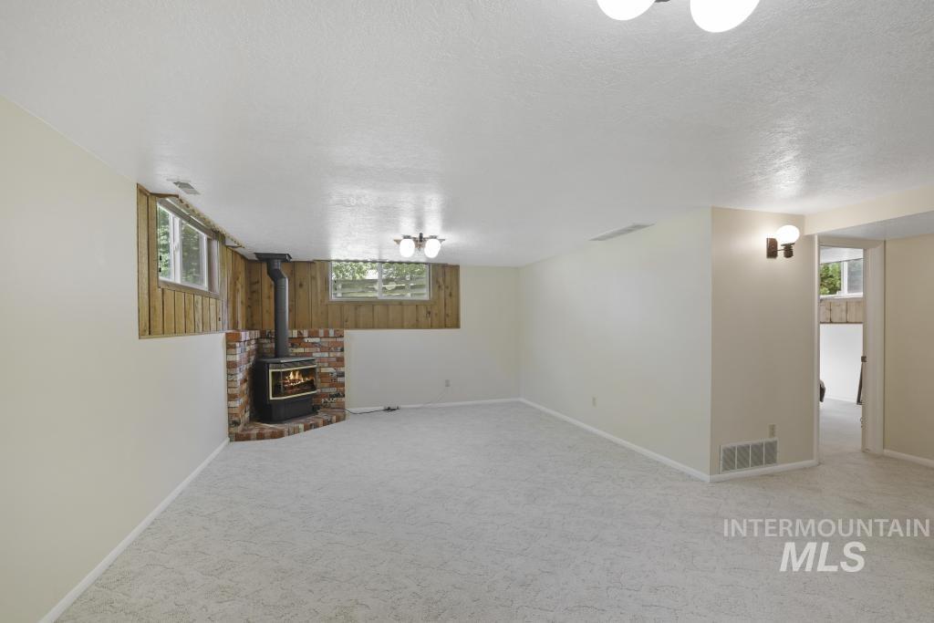 2351 Castle Drive, Twin Falls, Idaho 83301, 3 Bedrooms, 2 Bathrooms, Residential For Sale, Price $419,900,MLS 98961713