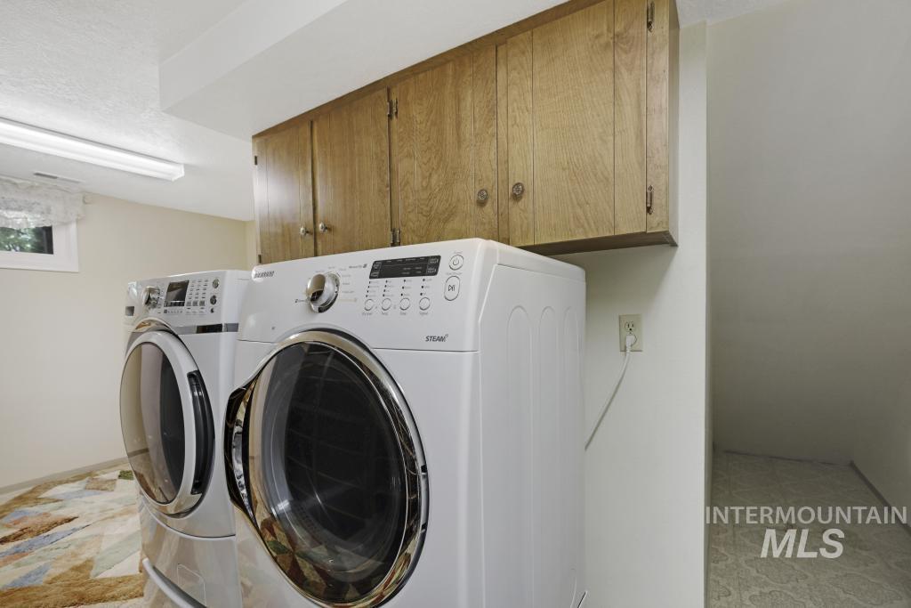 2351 Castle Drive, Twin Falls, Idaho 83301, 3 Bedrooms, 2 Bathrooms, Residential For Sale, Price $419,900,MLS 98961713