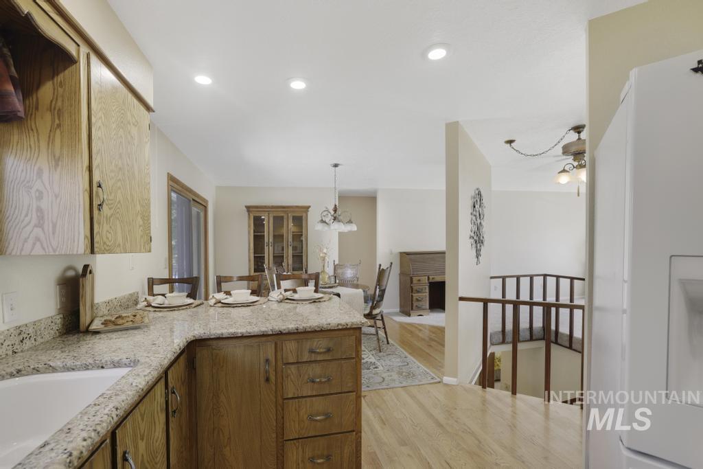 2351 Castle Drive, Twin Falls, Idaho 83301, 3 Bedrooms, 2 Bathrooms, Residential For Sale, Price $419,900,MLS 98961713