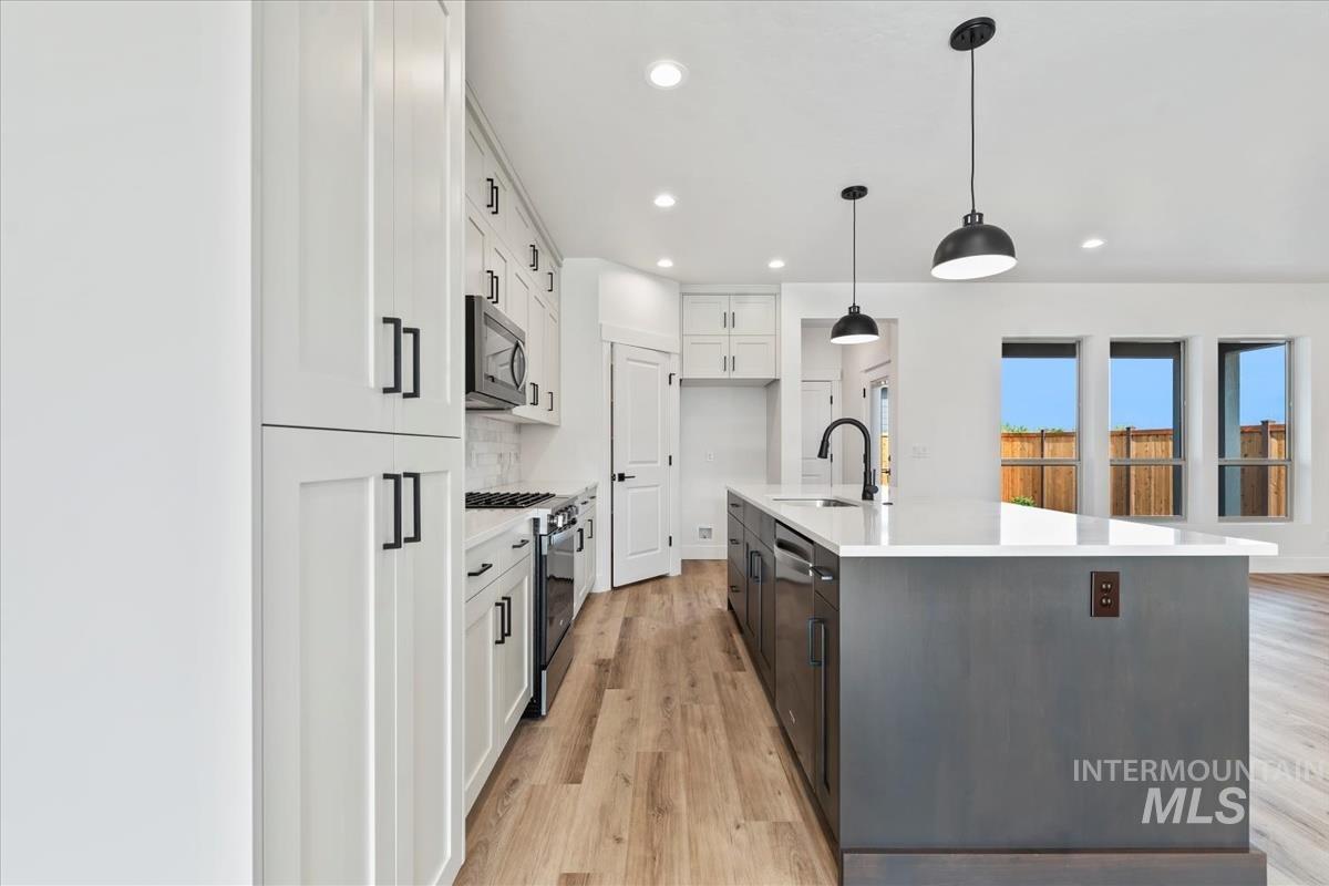 11201 S Corballis Ln, Kuna, Idaho 83634, 3 Bedrooms, 2 Bathrooms, Residential For Sale, Price $459,880,MLS 98961714