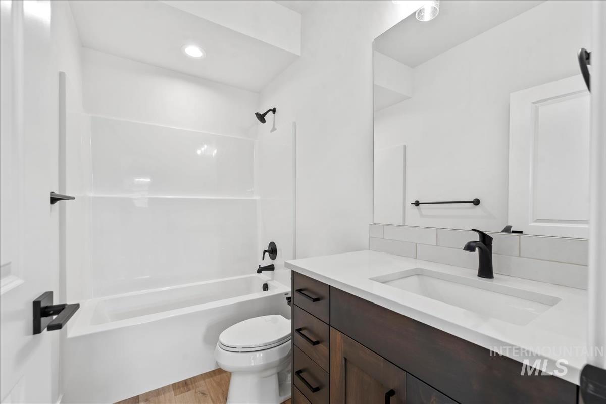 11201 S Corballis Ln, Kuna, Idaho 83634, 3 Bedrooms, 2 Bathrooms, Residential For Sale, Price $459,880,MLS 98961714