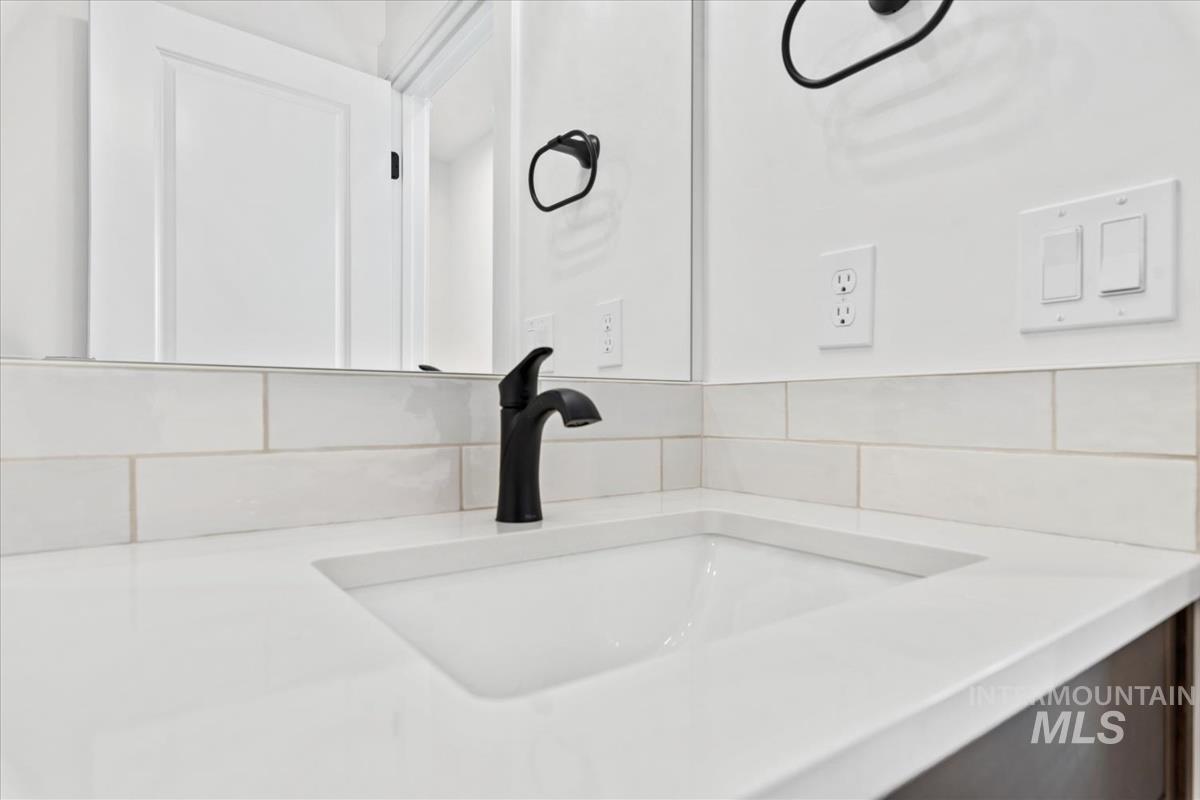 11201 S Corballis Ln, Kuna, Idaho 83634, 3 Bedrooms, 2 Bathrooms, Residential For Sale, Price $459,880,MLS 98961714