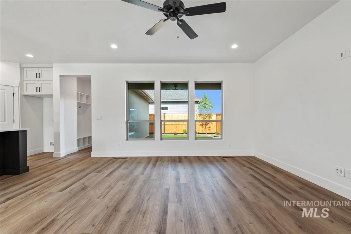 11201 S Corballis Ln, Kuna, Idaho 83634, 3 Bedrooms, 2 Bathrooms, Residential For Sale, Price $459,880,MLS 98961714